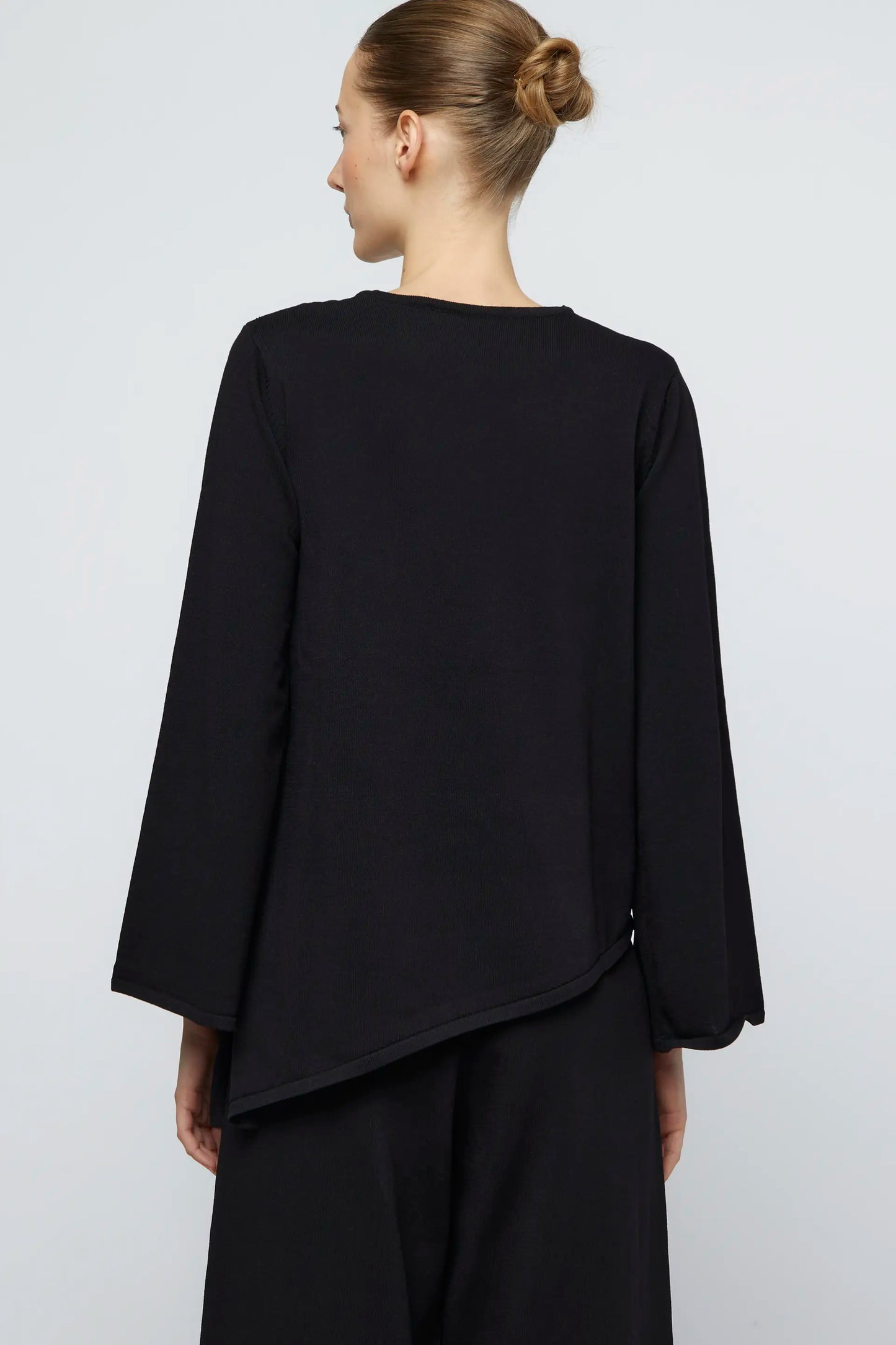 Jersey asimétrico punto negro
