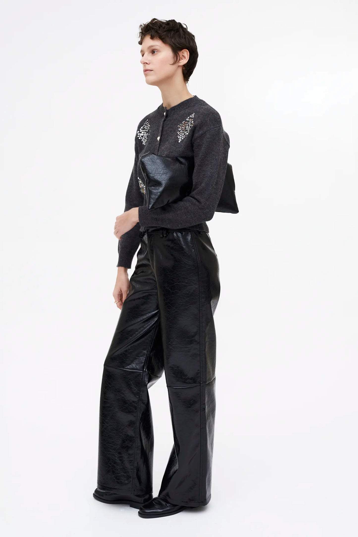 Cárdigan punto gris con detalles en lentejuelas