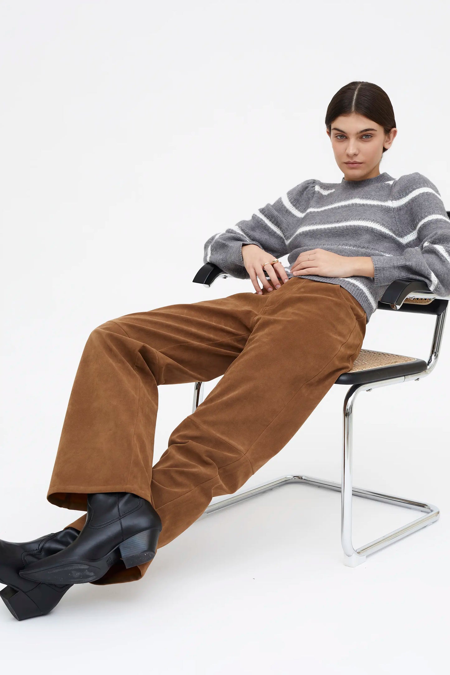 Jersey punto de rayas blanco y gris