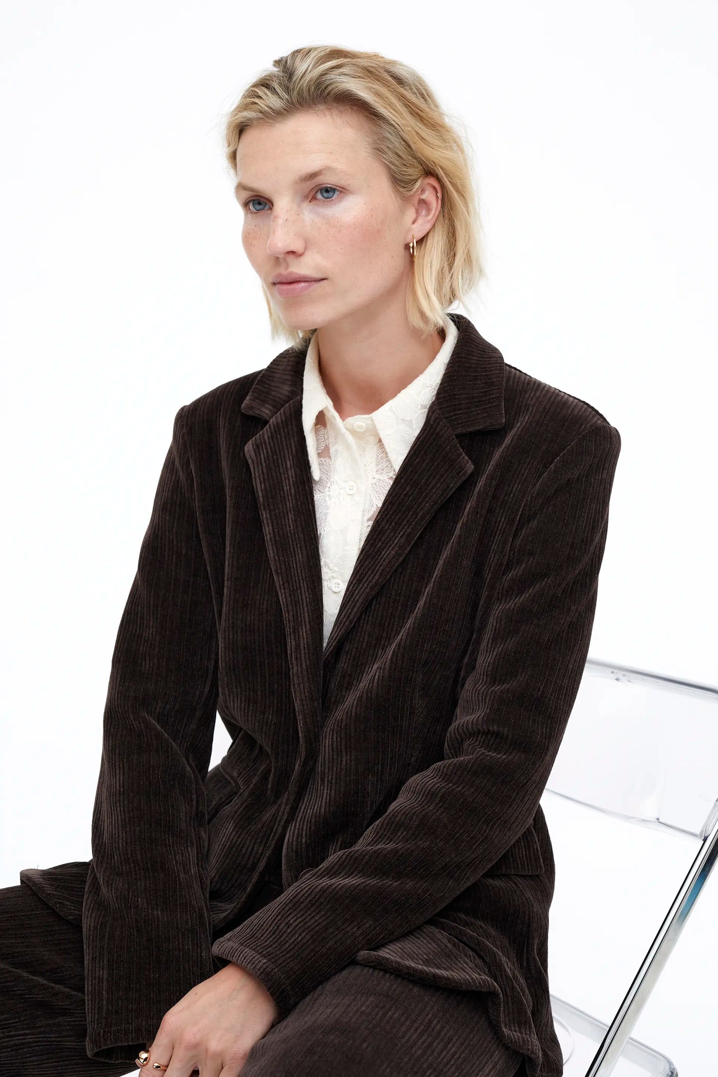 Blazer pana de terciopelo marrón