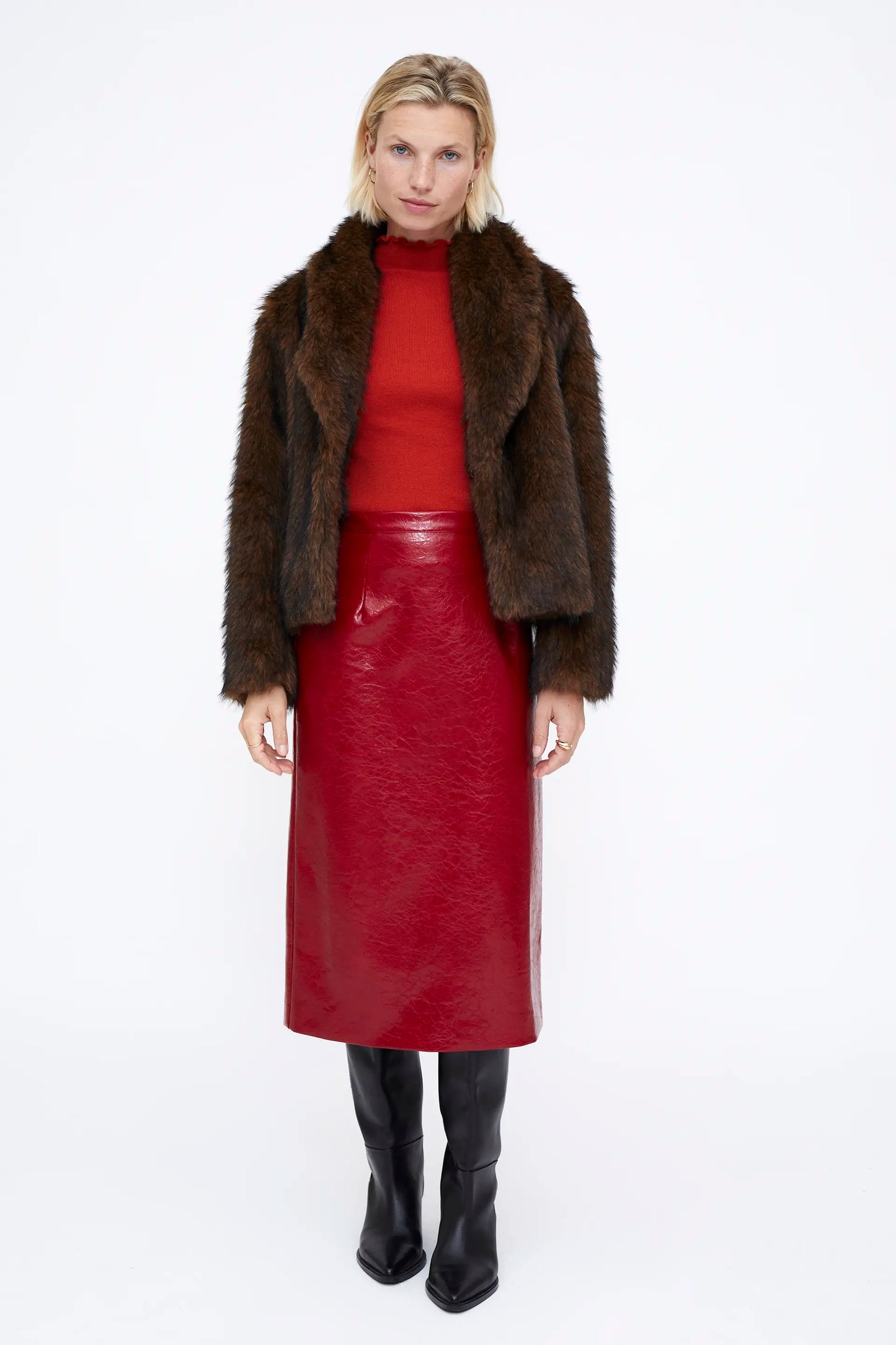 Falda Midi de cuero sintético rojo