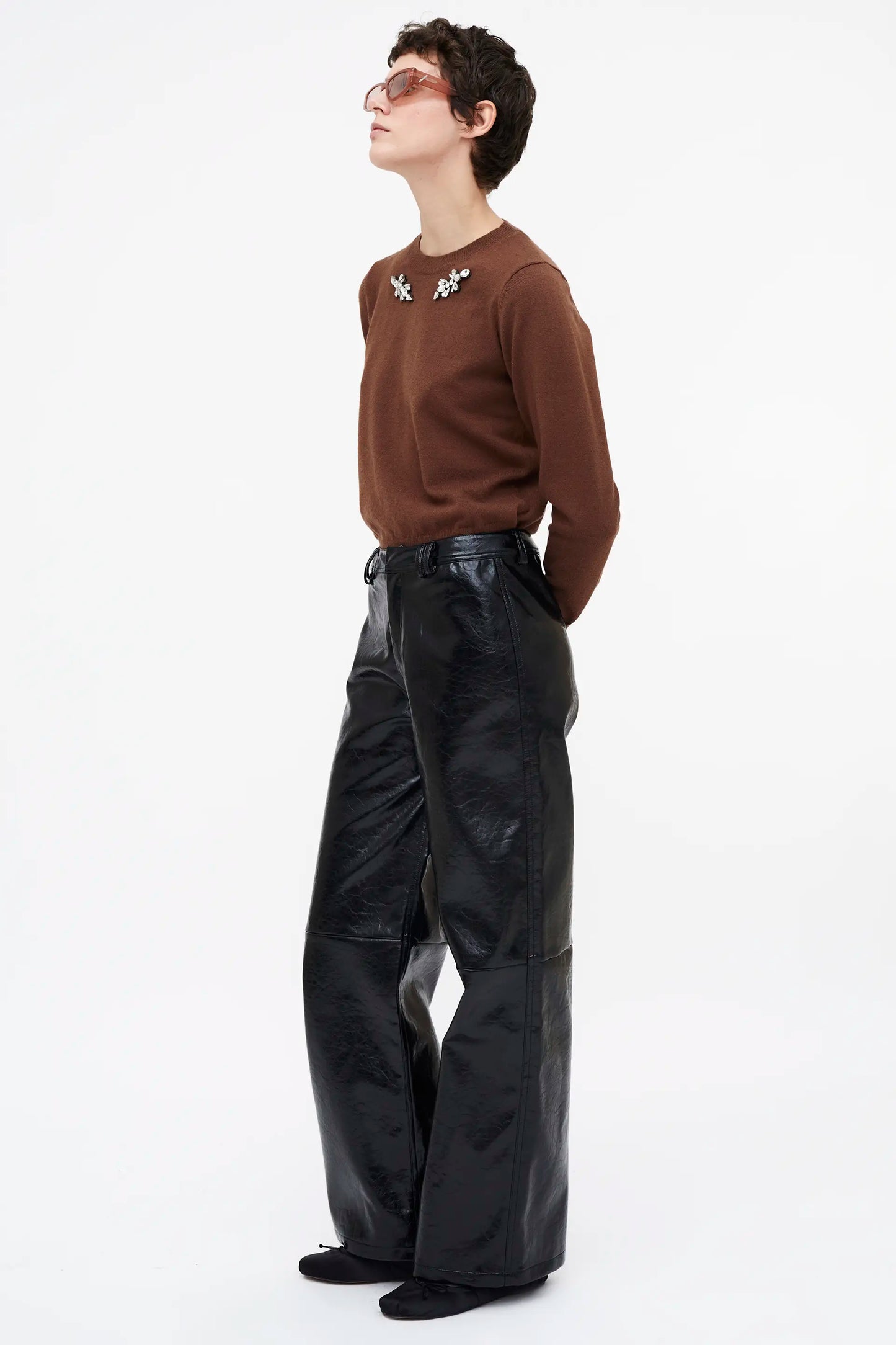 Pantalón recto cuero sintético negro