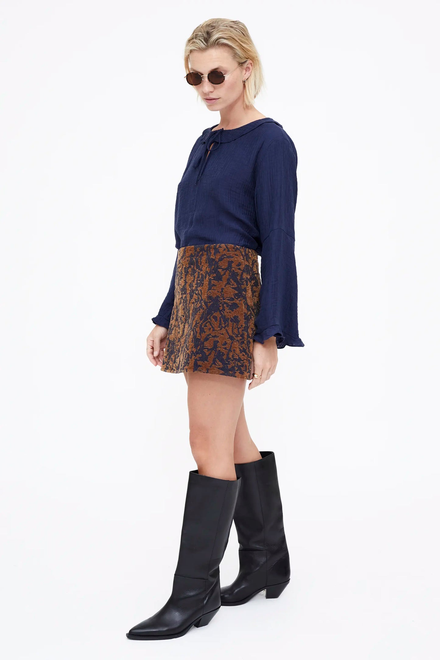 Falda corta Jacquard Navy blue y marrón