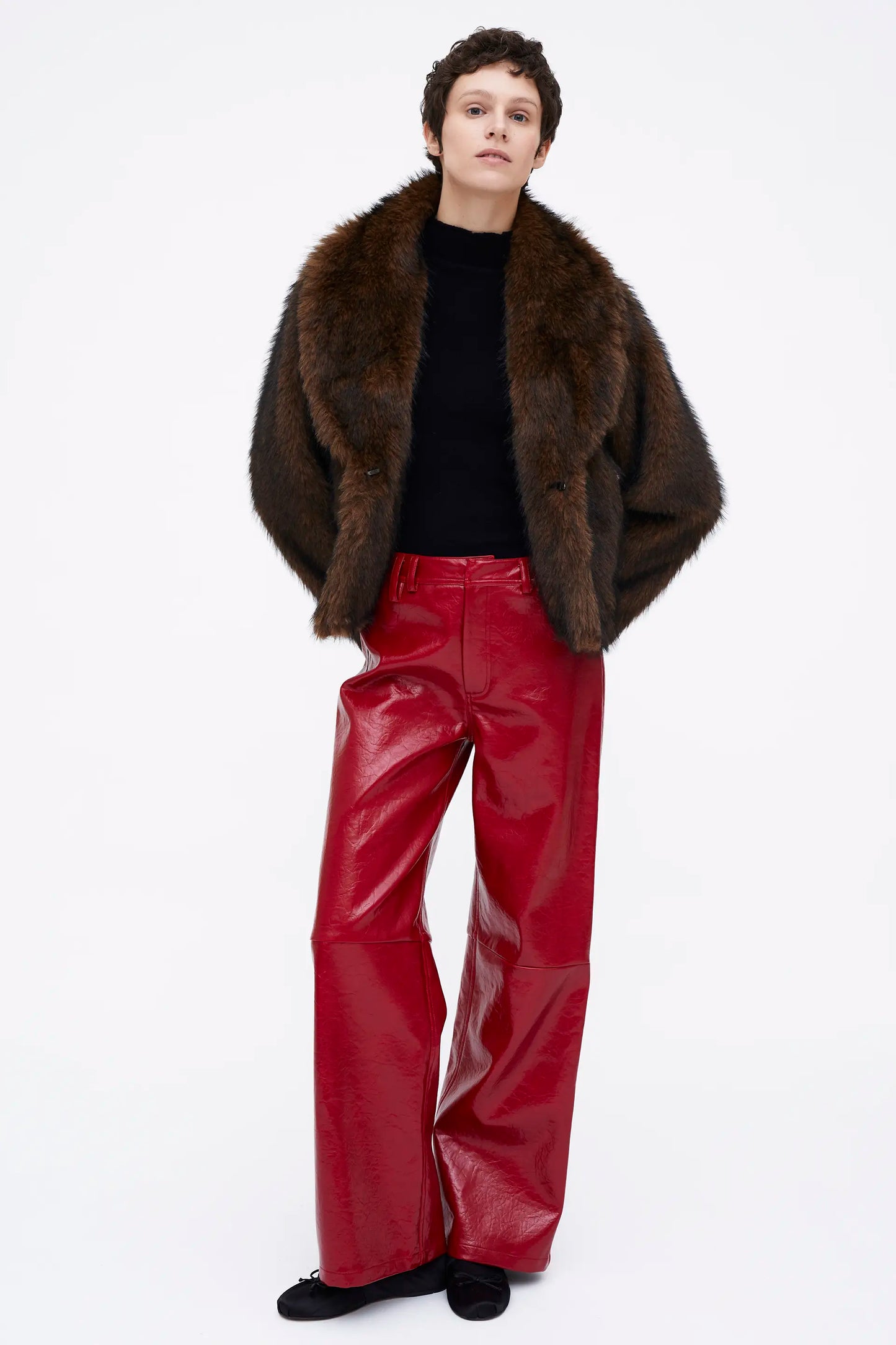 Pantalón recto cuero sintético rojo