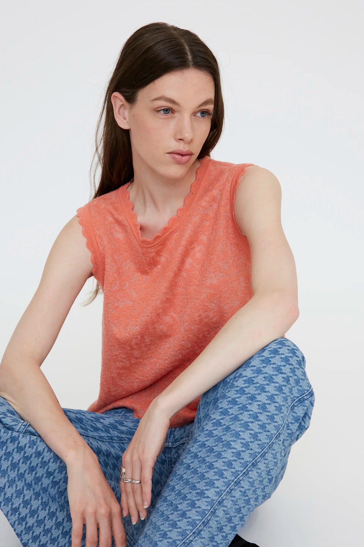 Top con encaje coral