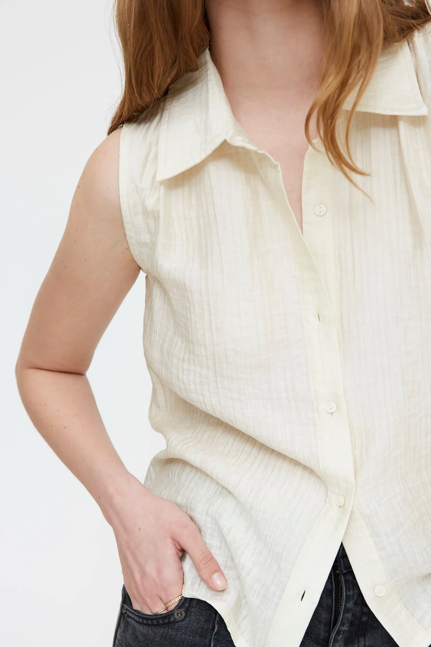 Camisa texturizada blanco roto