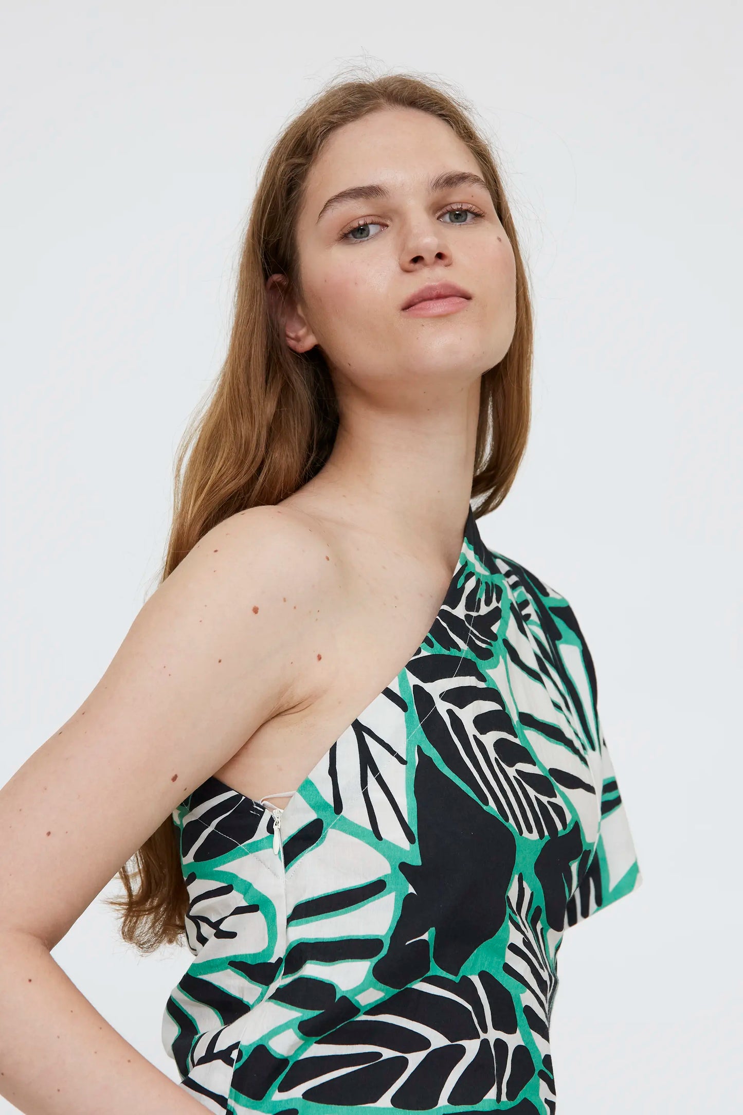 Top asimétrico con estampado Iguana