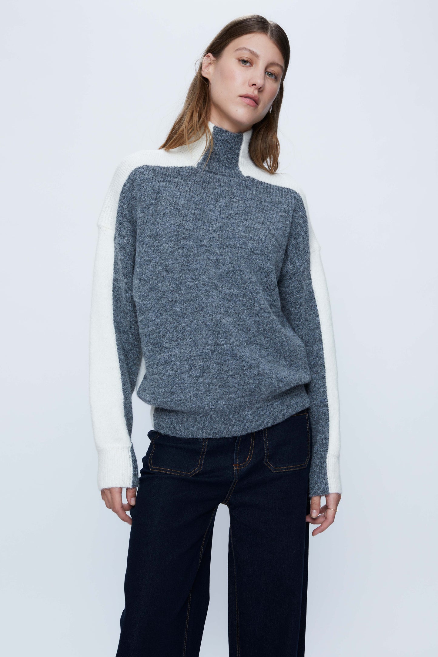 Gray two-tone turtleneck knit sweater