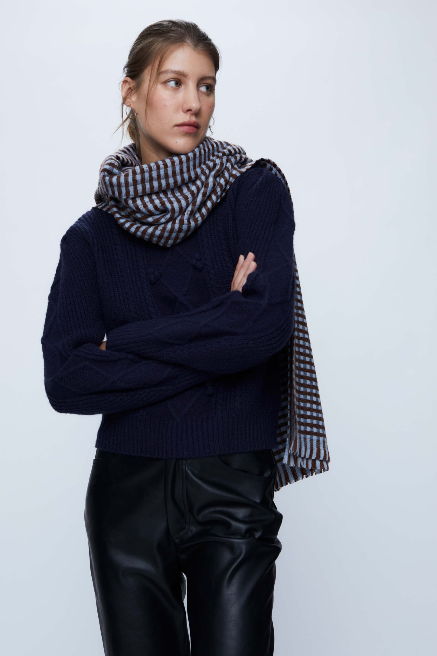 Knitted scarf with blue gingham print