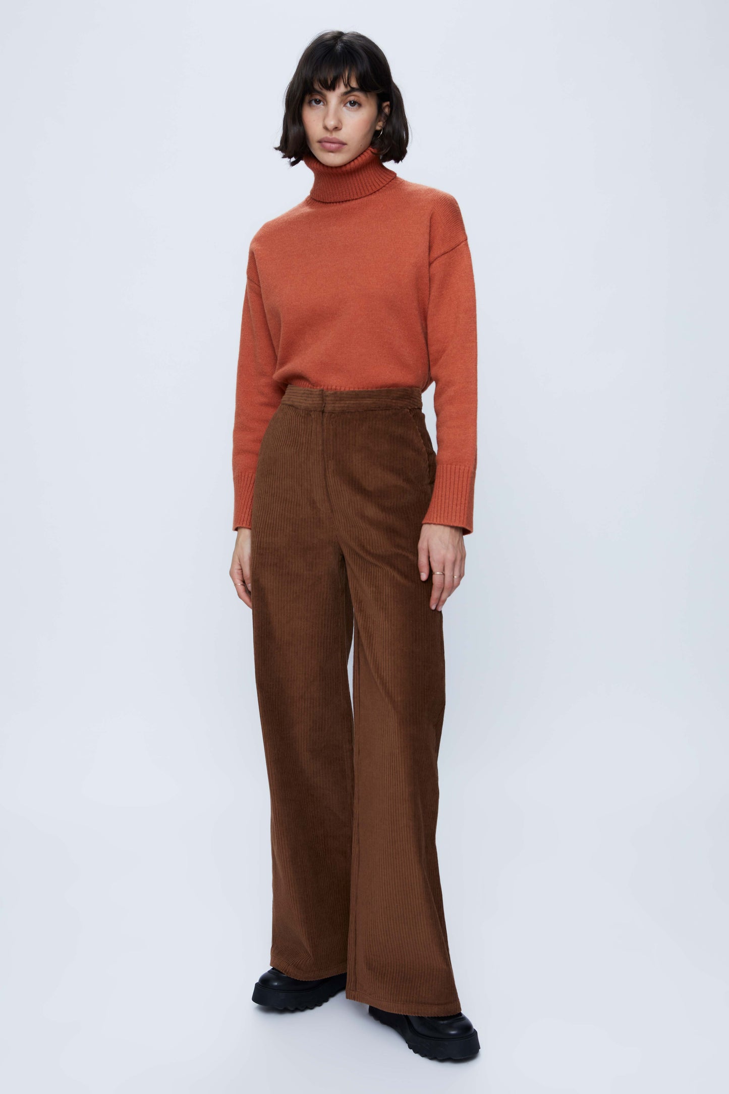 Long brown corduroy pants with high waist