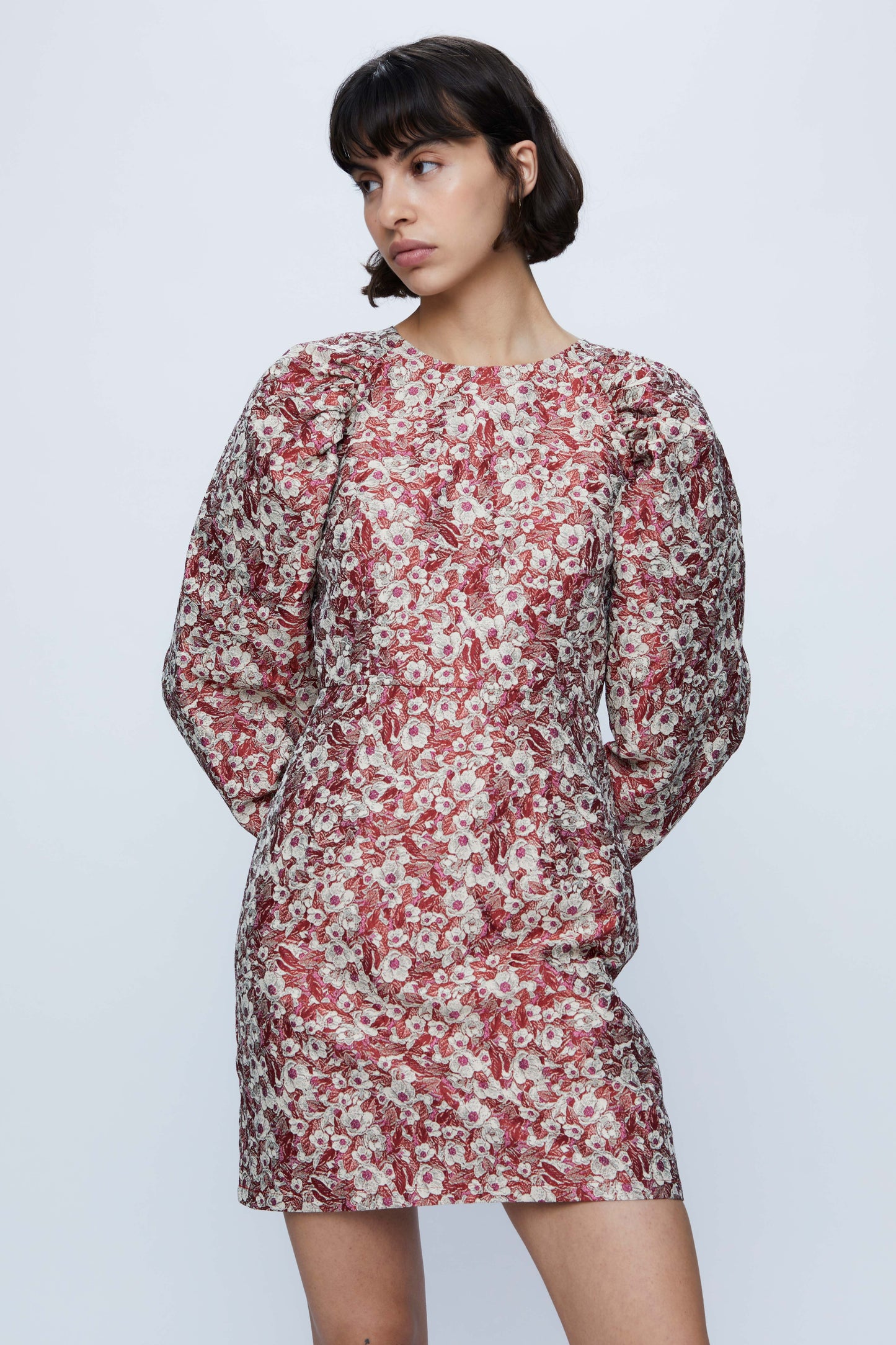 Short jacquard dress with floral print