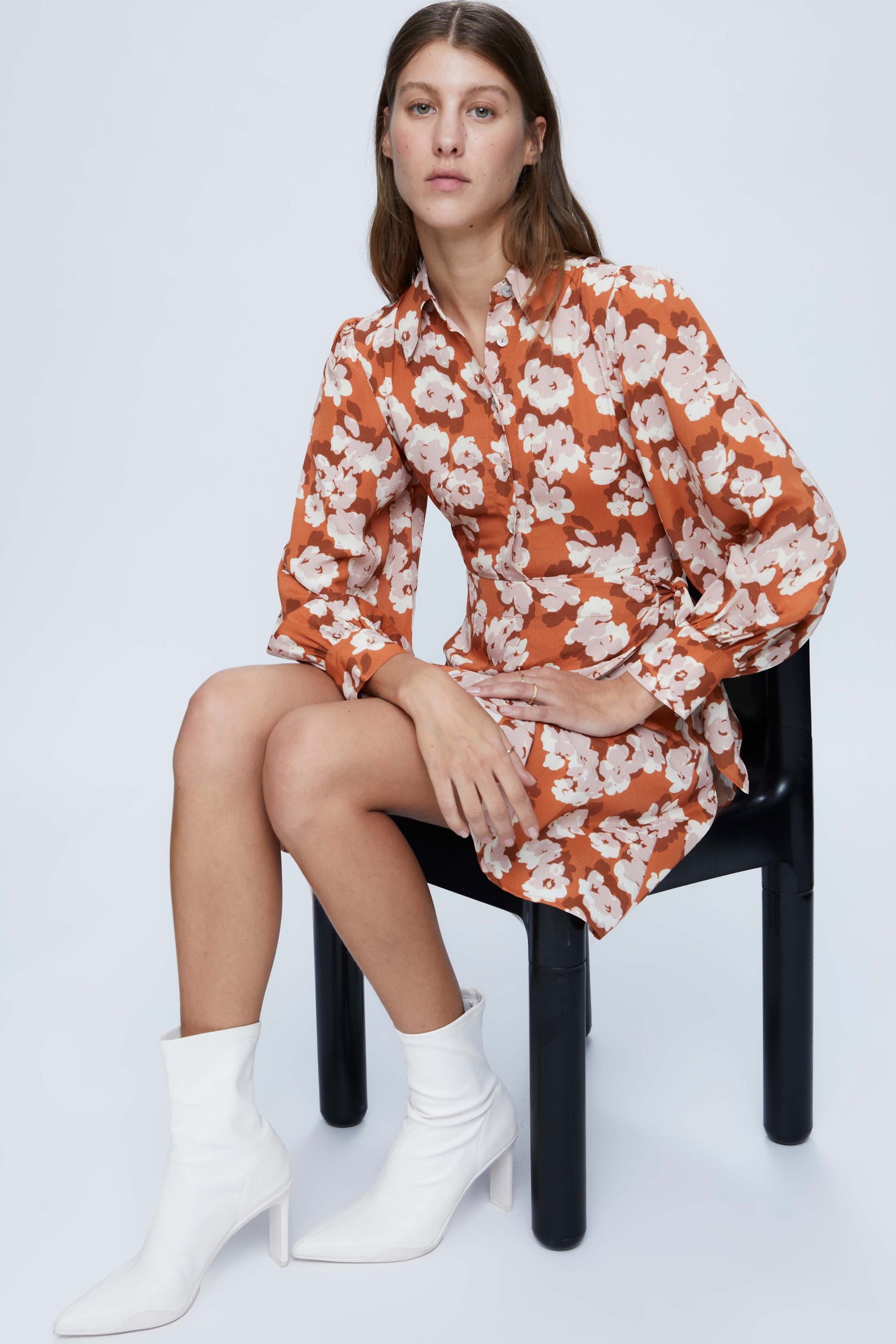 Short shirt dress with floral print