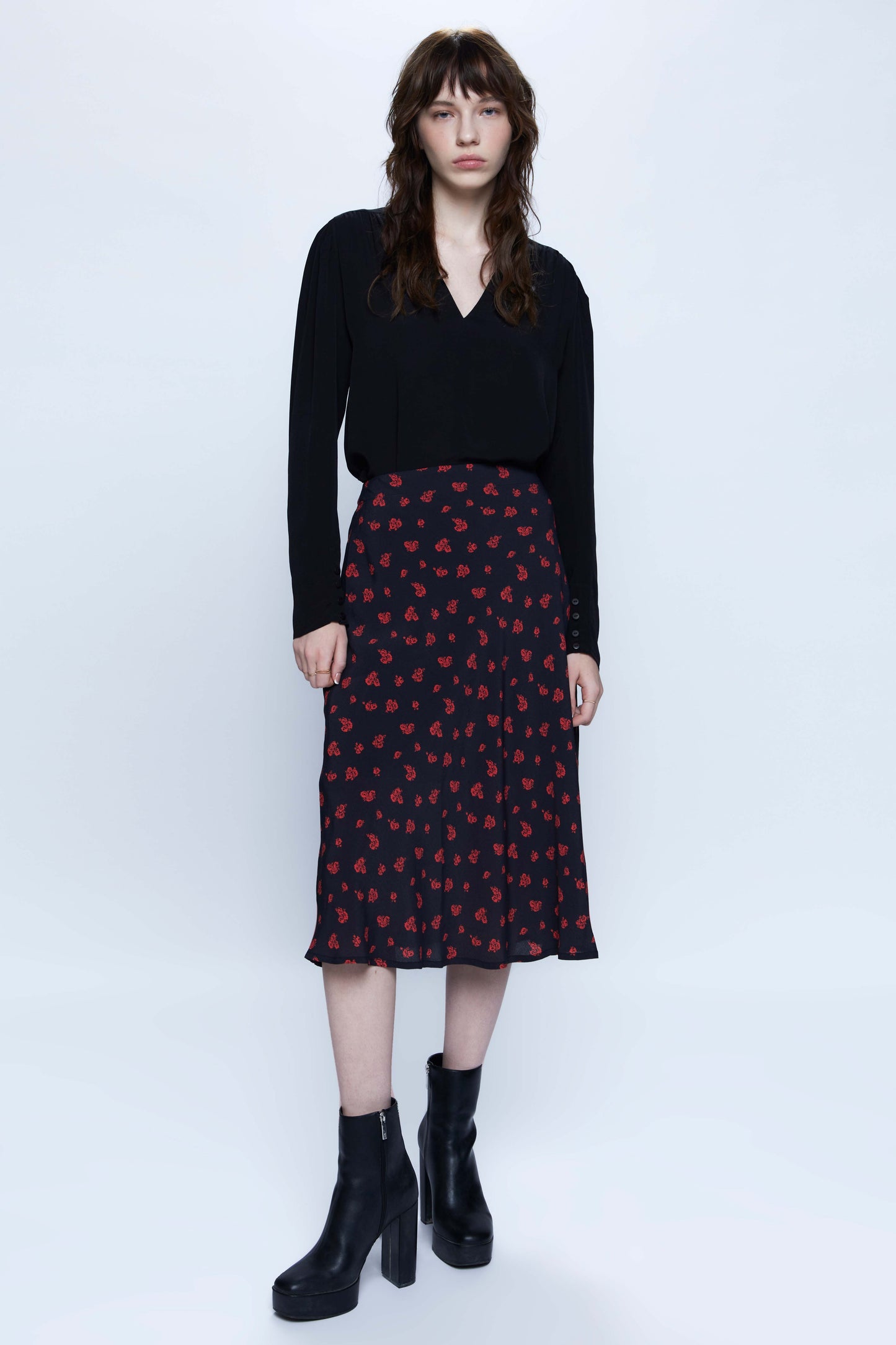 Flowy midi skirt with red flower print