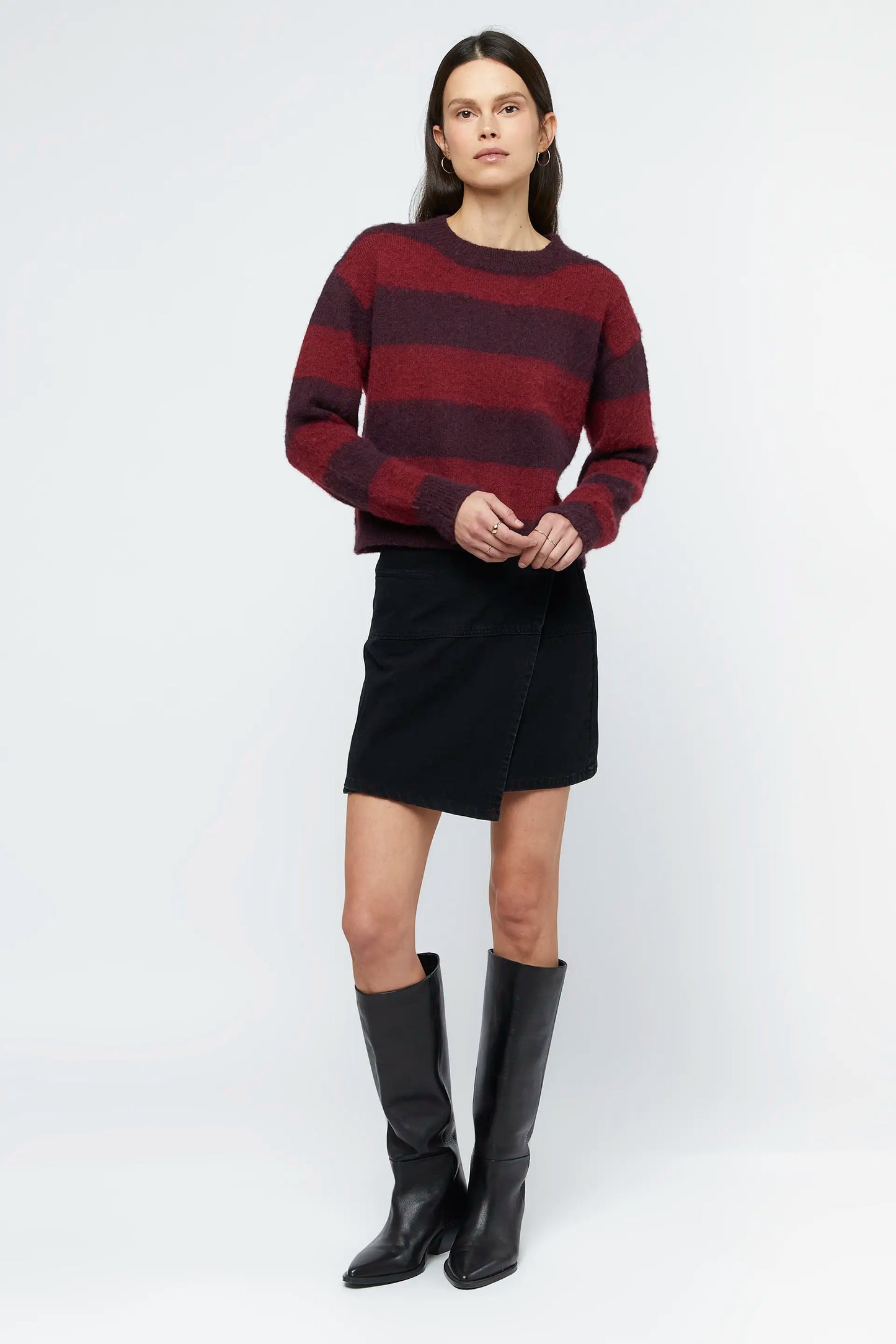 Red and brown striped short jersey