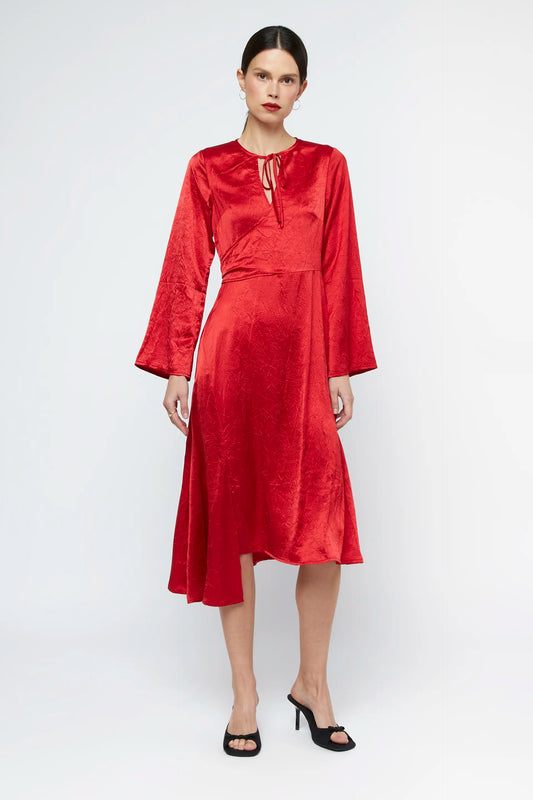 Vestido midi satén arrugado rojo