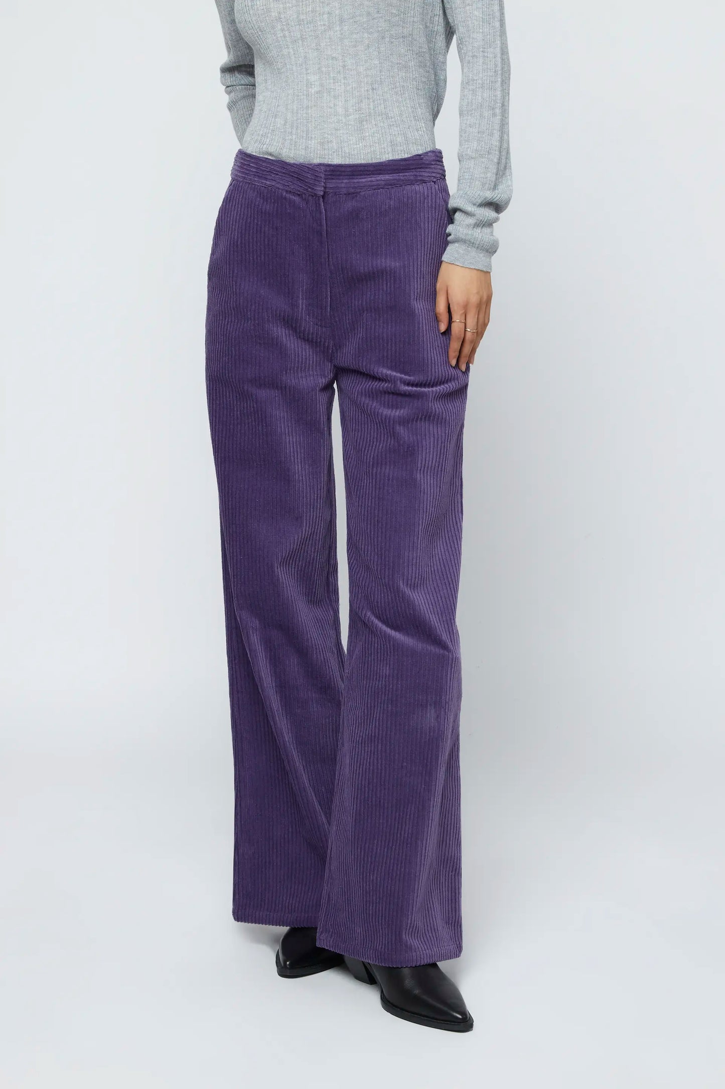 Pantalón recto pana morado