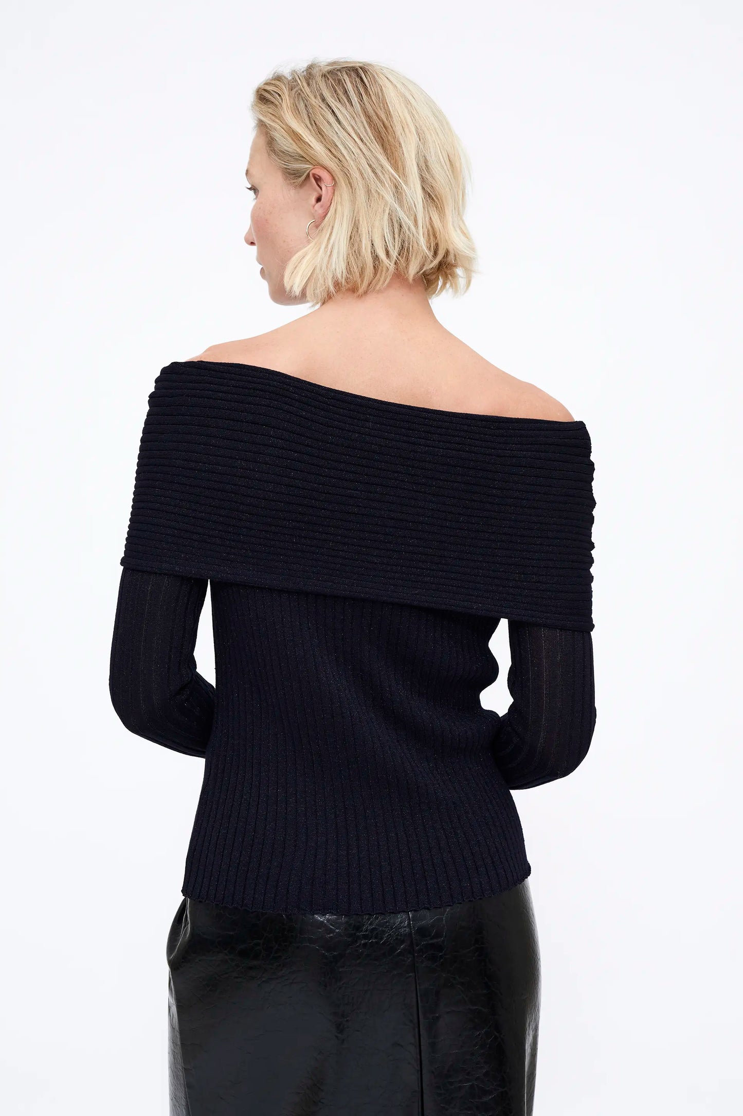 Top punto canalé con cuello barco