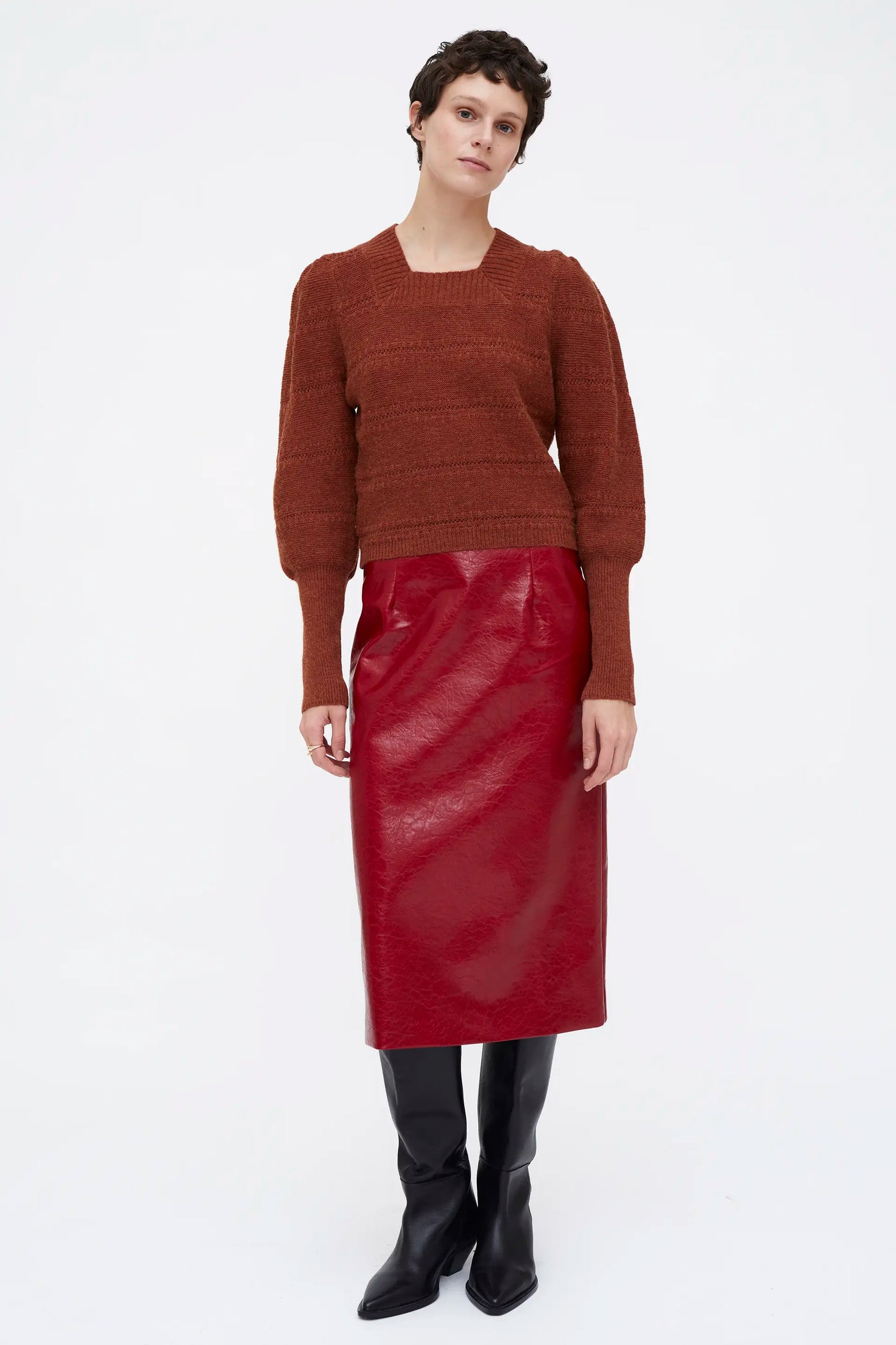 Top de punto marrón