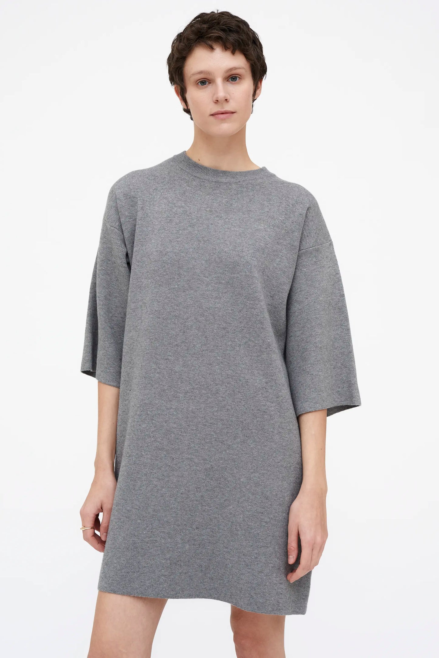 Vestido punto corto gris
