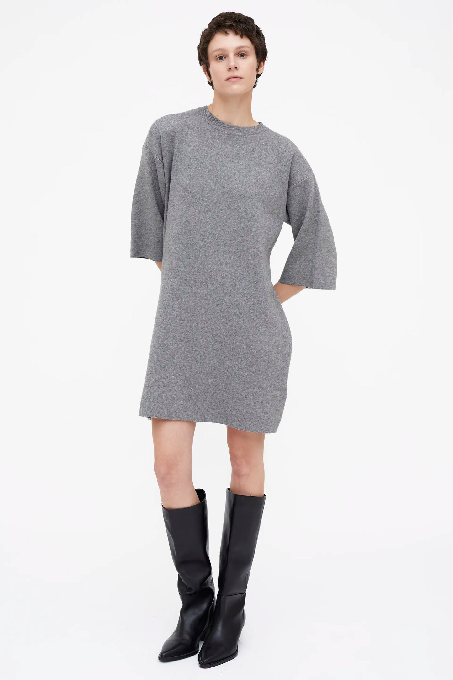 Vestido punto corto gris