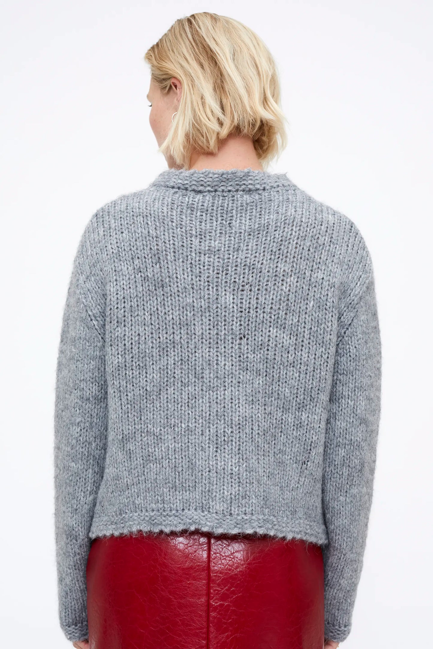 Cárdigan punto gris crochet