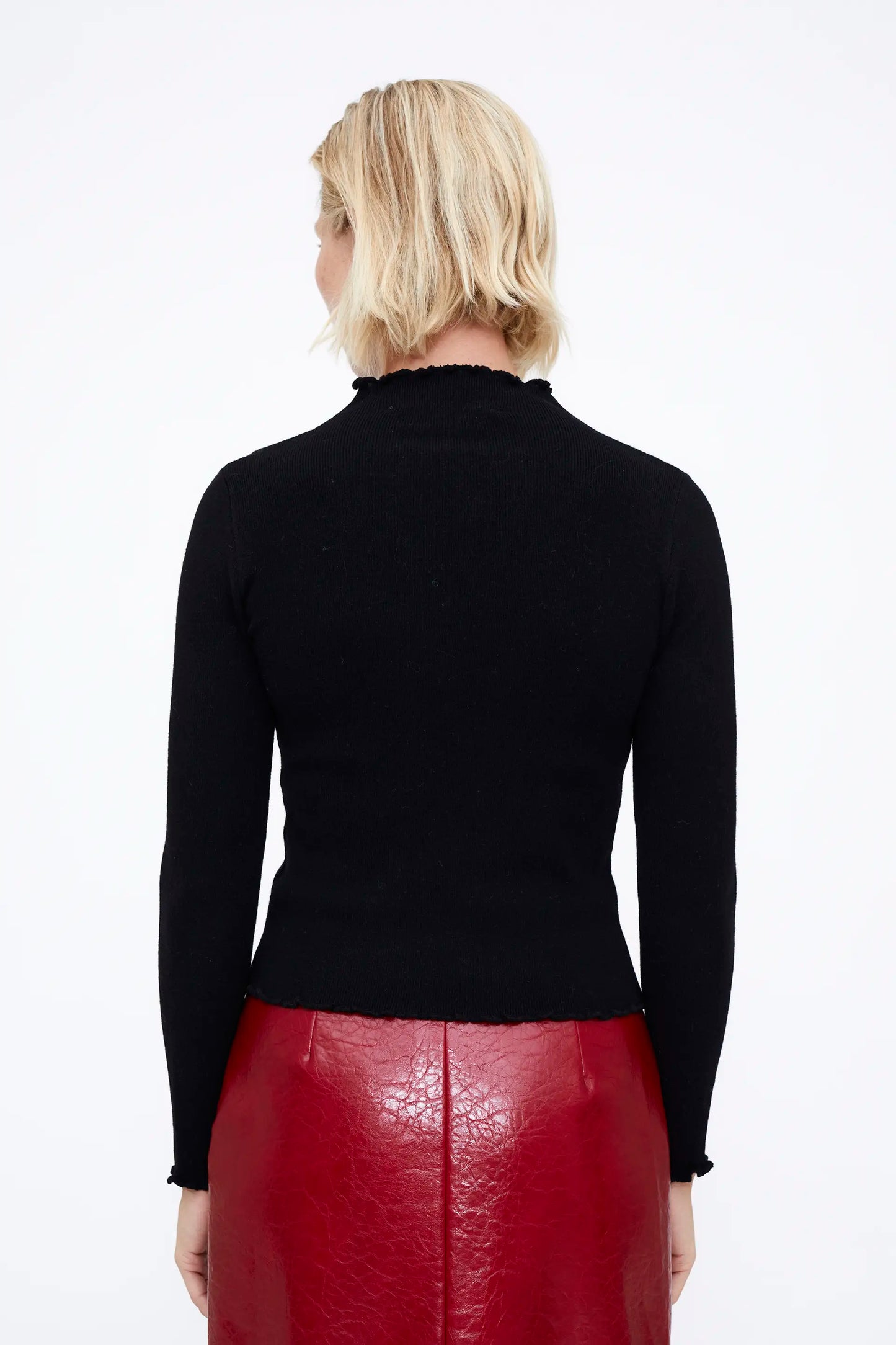 Top cuello perkins canalé negro