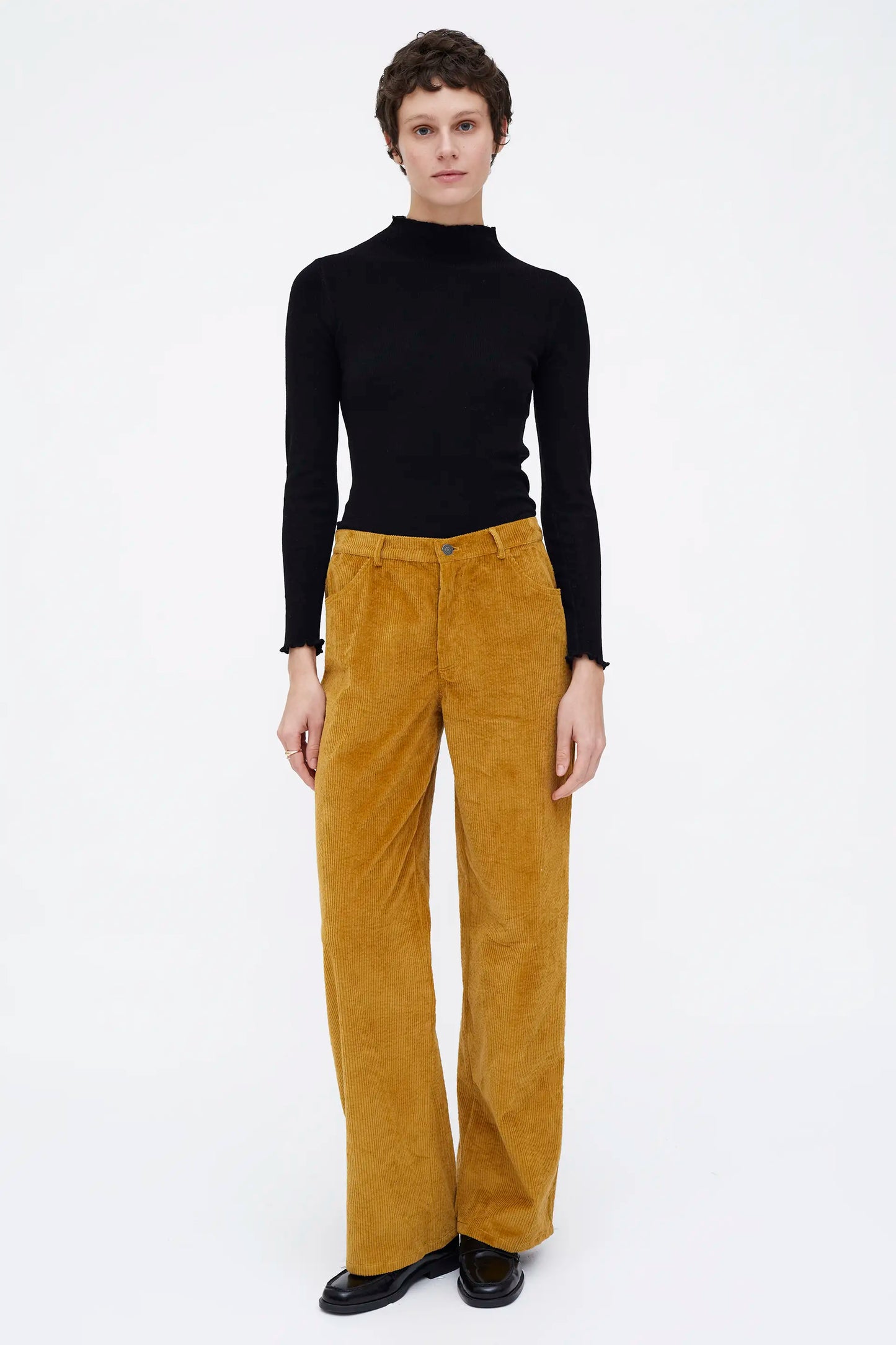 Pantalón recto pana amarillo