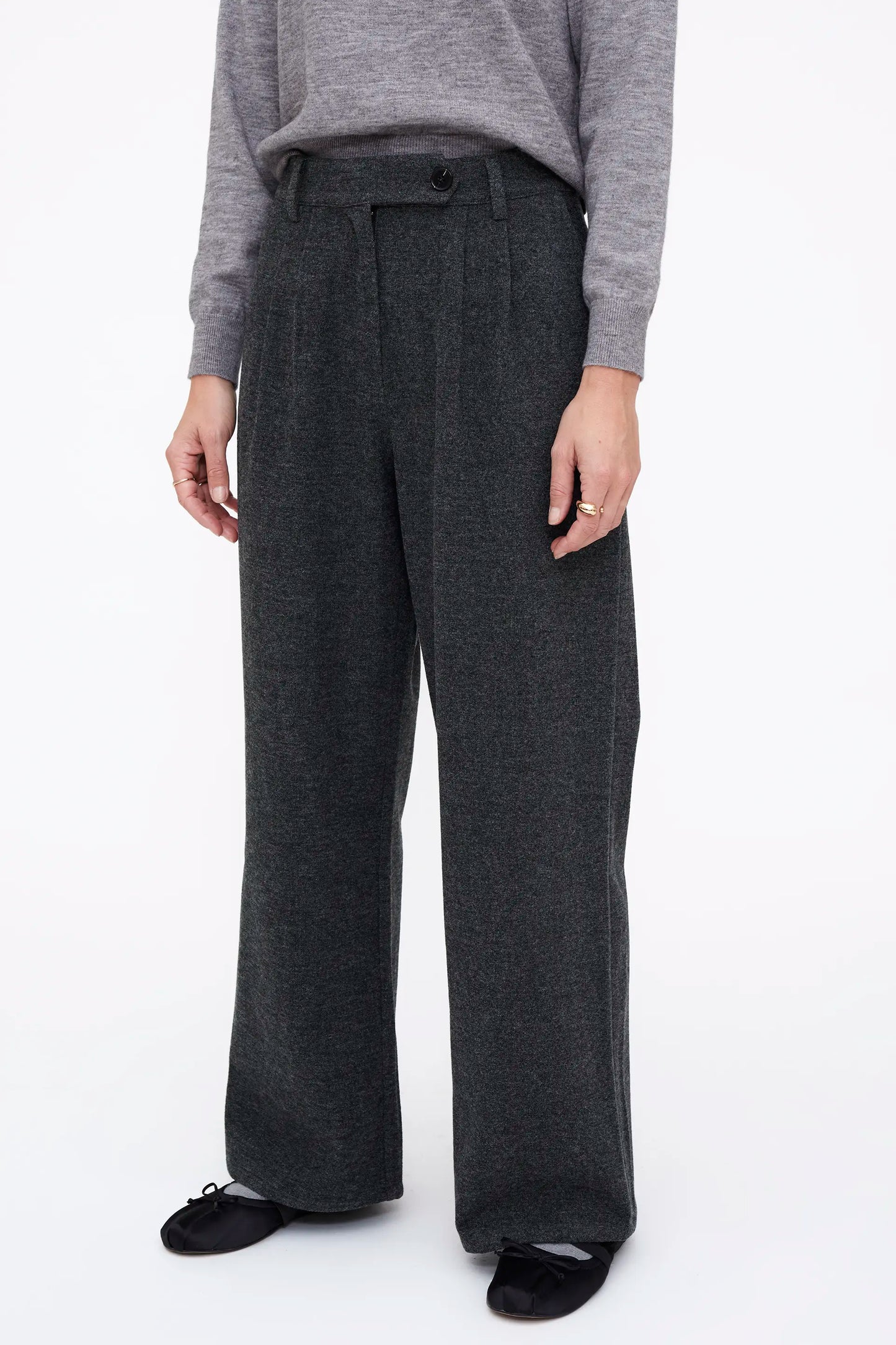 Pantalón recto flannel gris