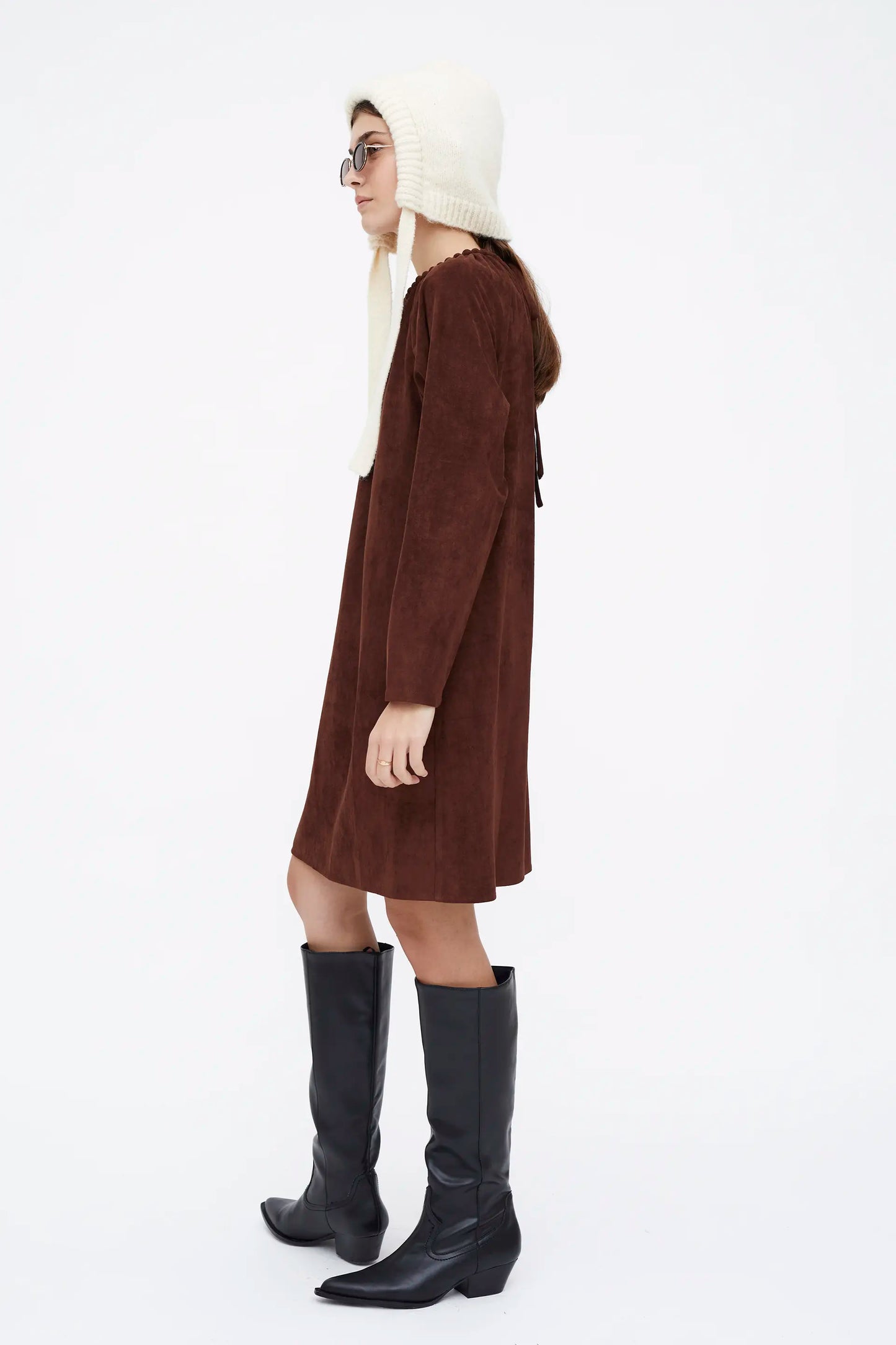 Vestido corto fluido ante marrón