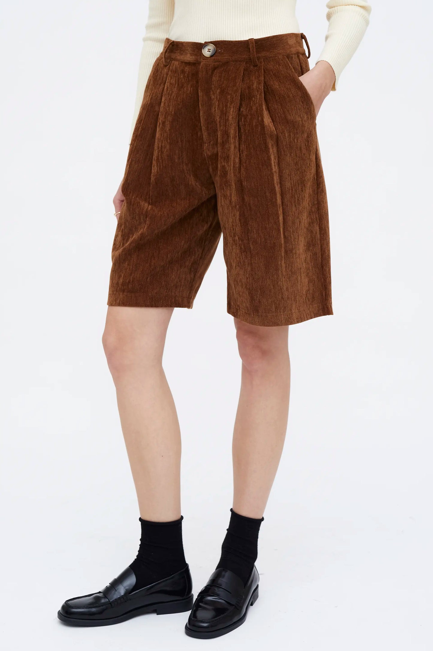 Bermudas de tiro alto con efecto aterciopelado