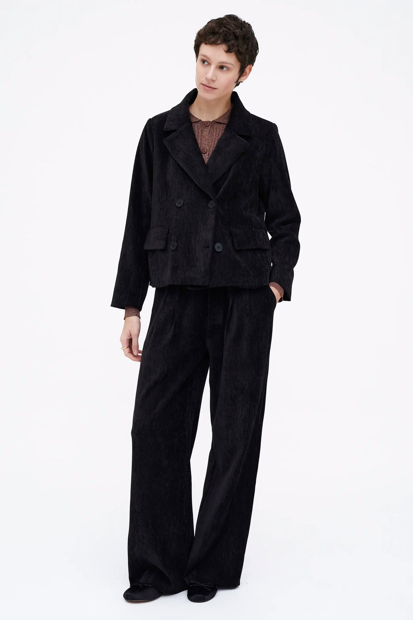 Blazer negro con efecto aterciopelado