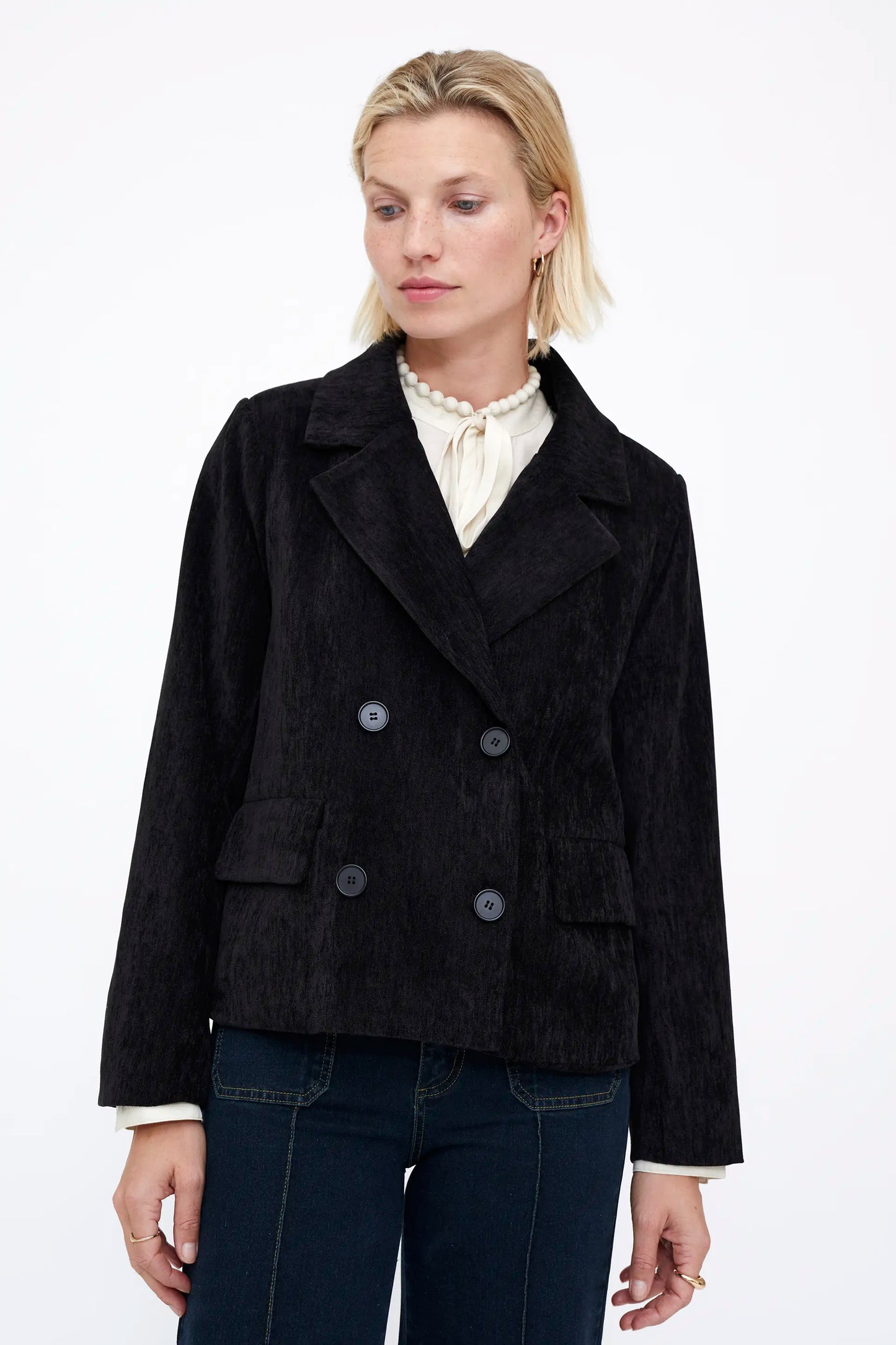 Blazer negro con efecto aterciopelado