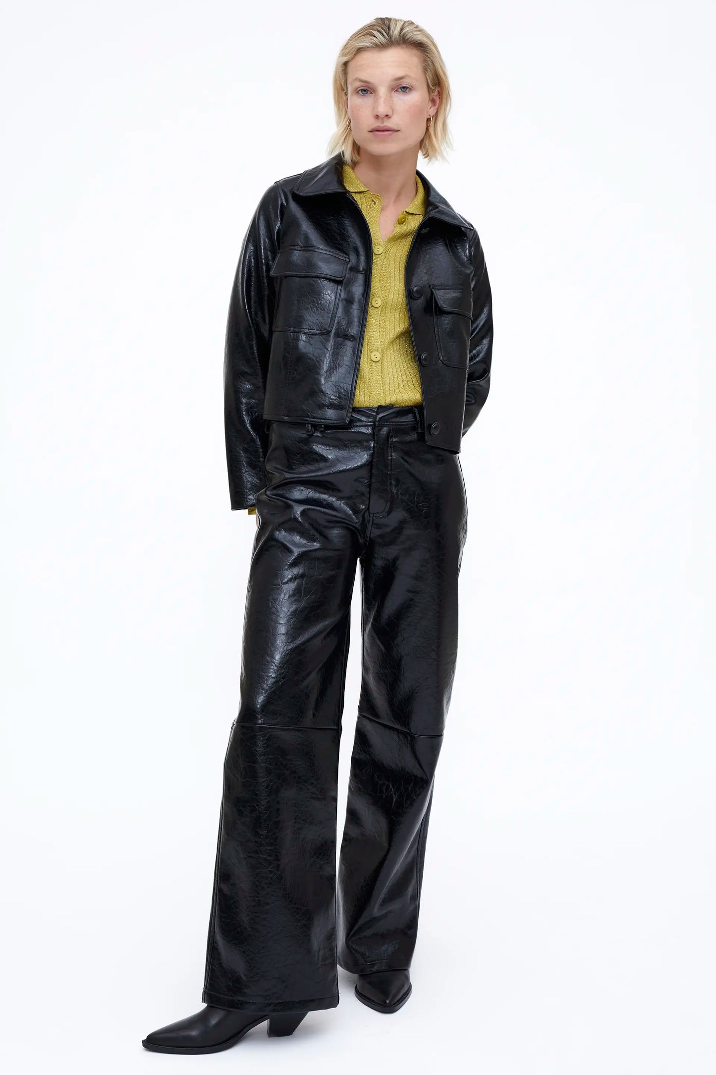 Chaqueta de cuero sintético negro