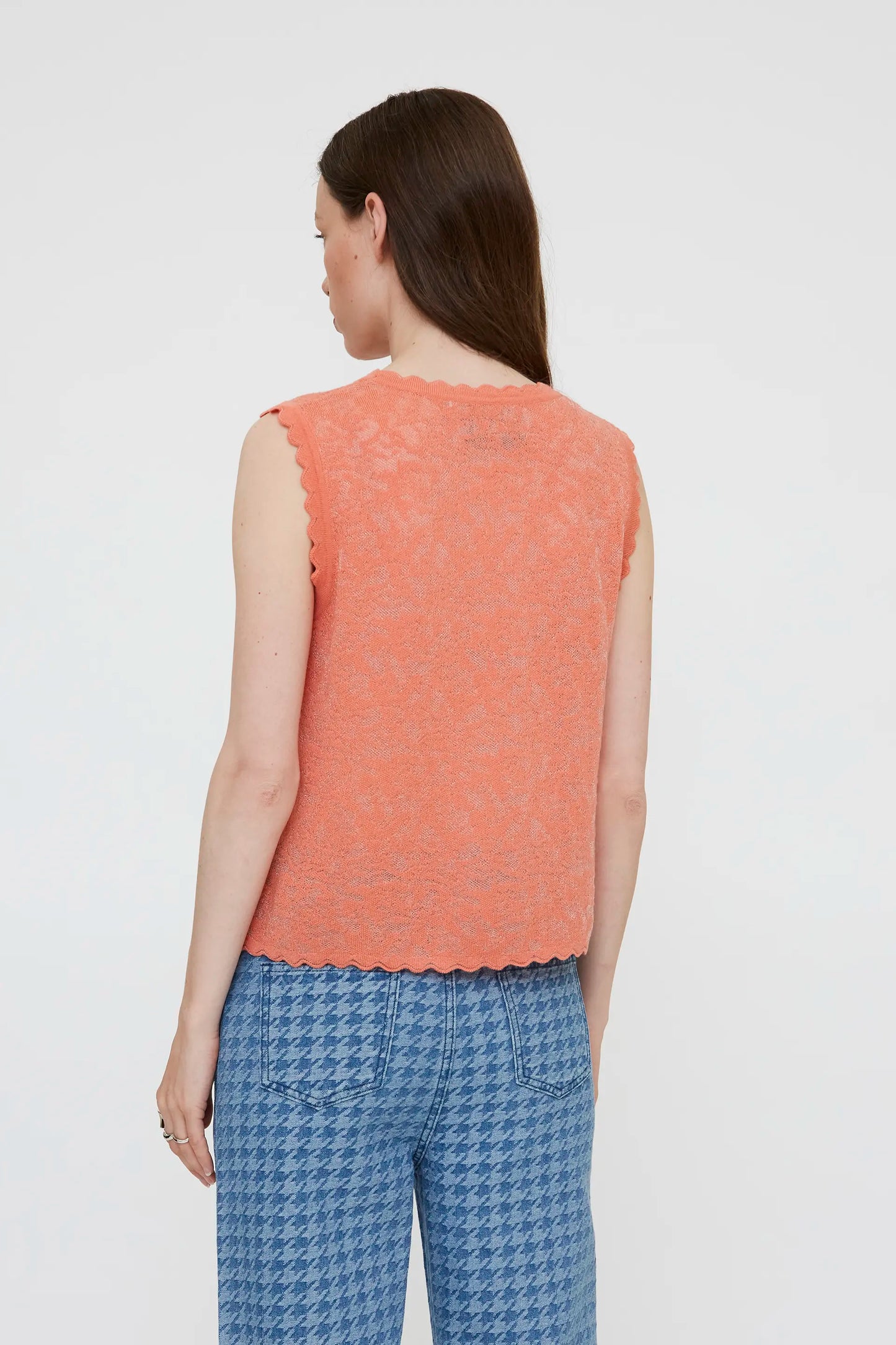 Top con encaje coral