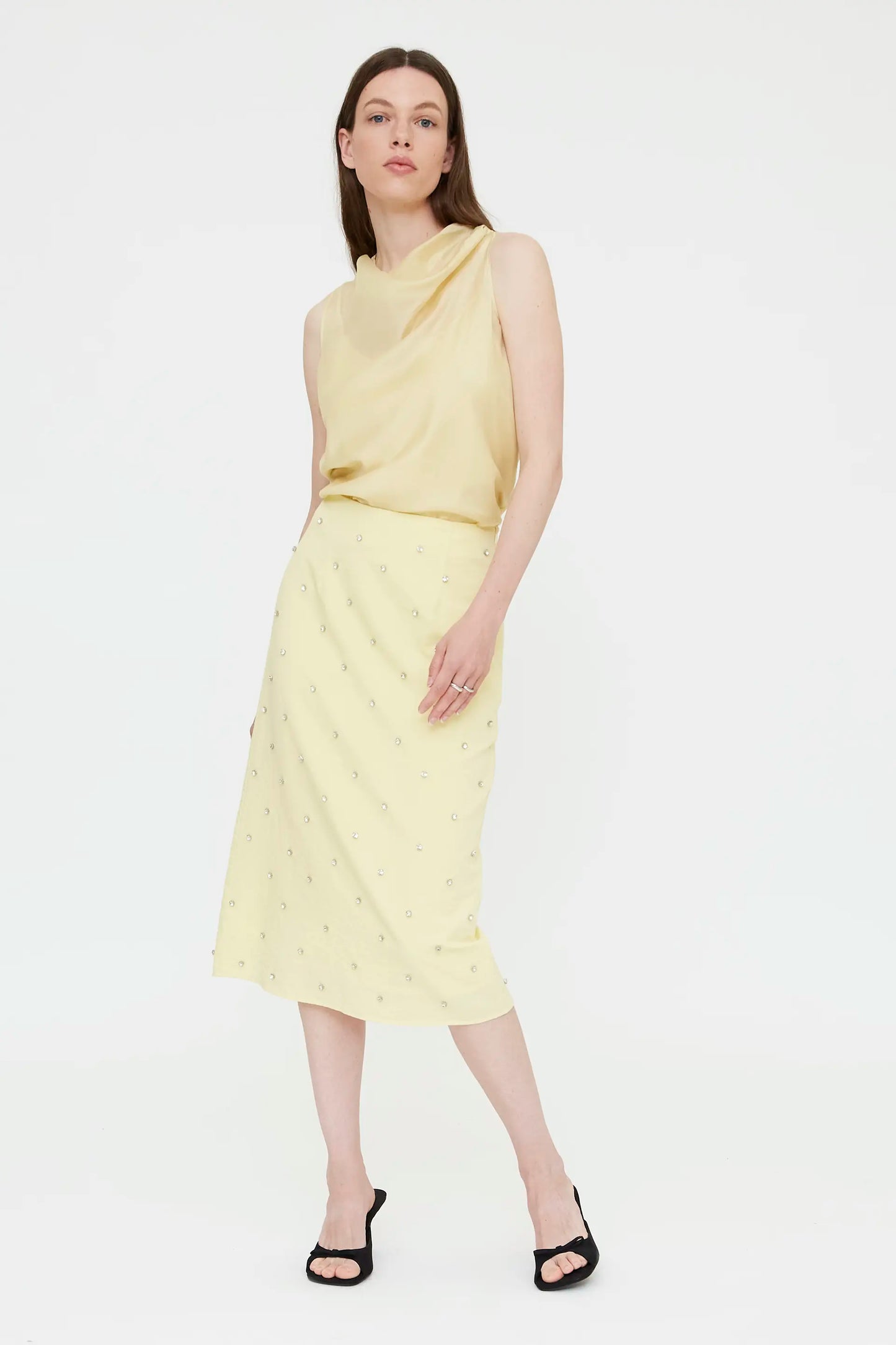 Falda midi amarillo ligero