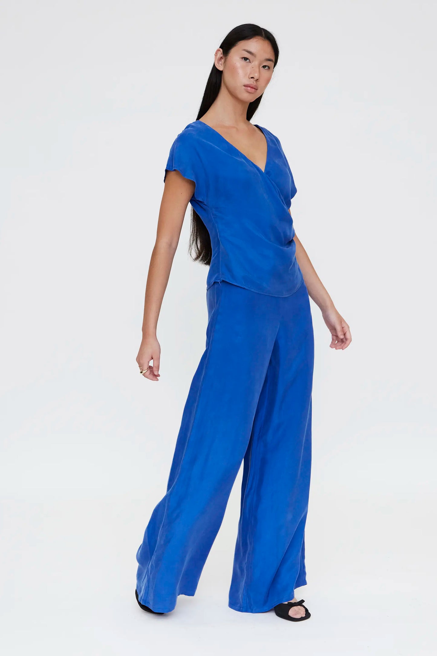 Pantalón crepé azul