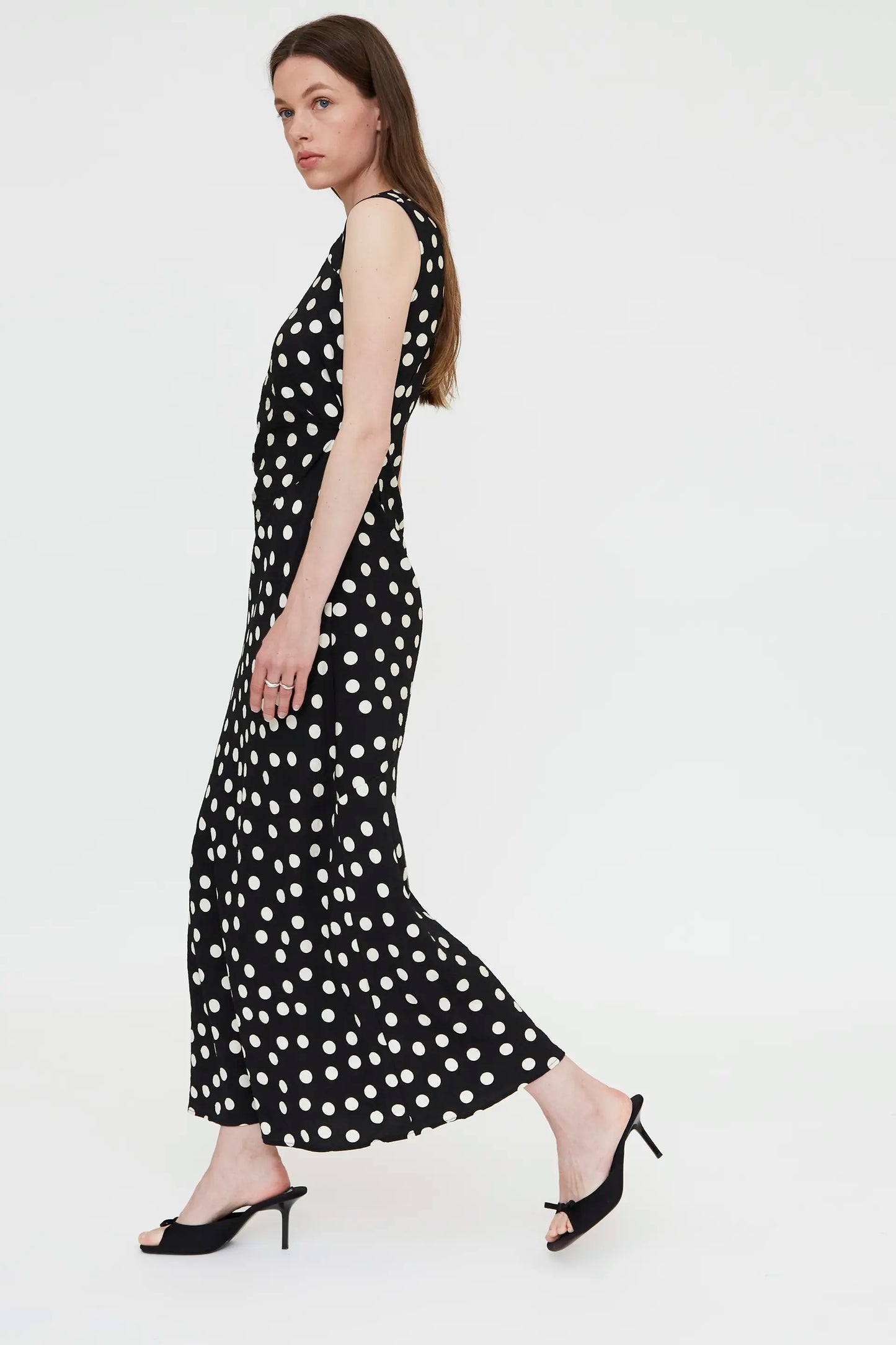 Long dress with black and white knit print