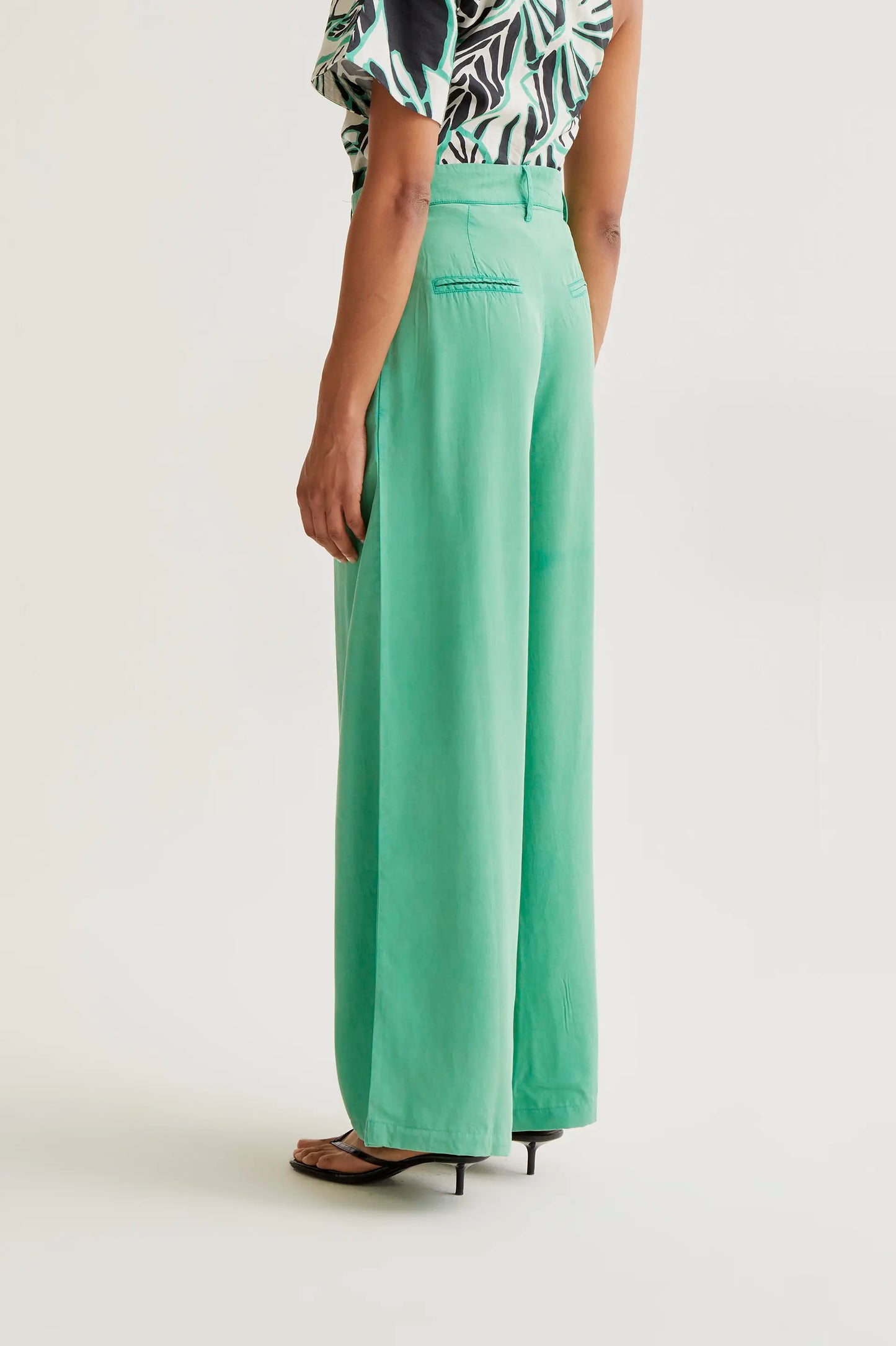 Green flowy trousers