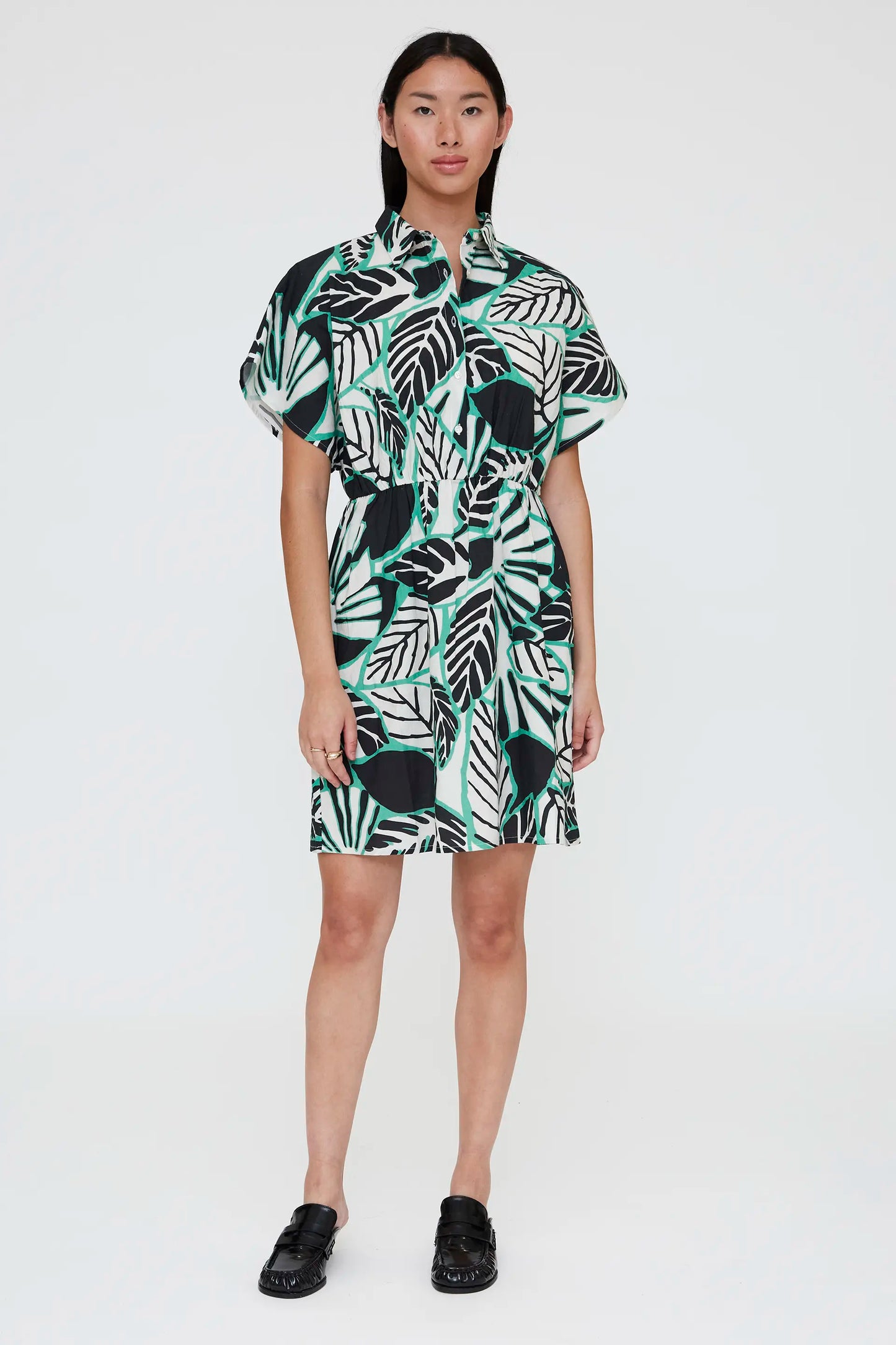 Short dress with iguana print