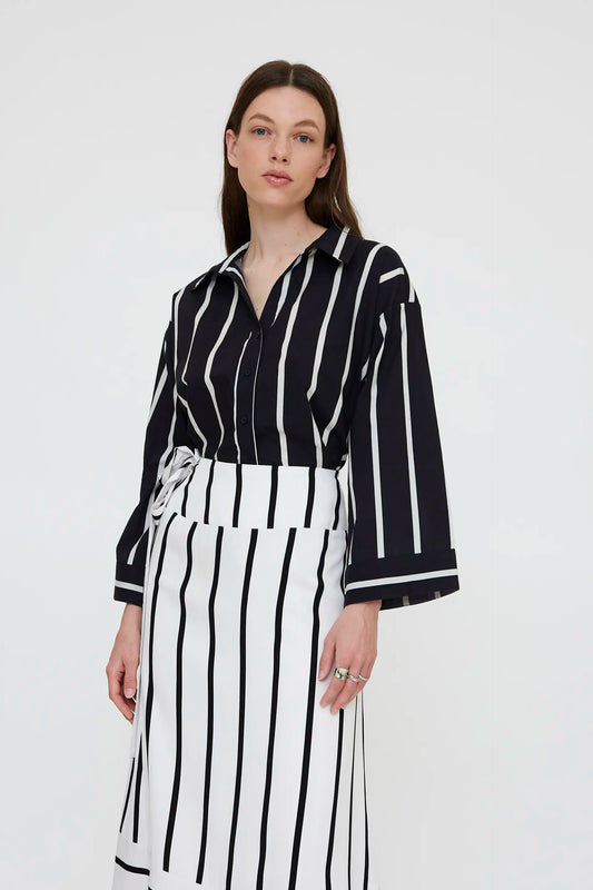 Flowy shirt with Grimaud Black print