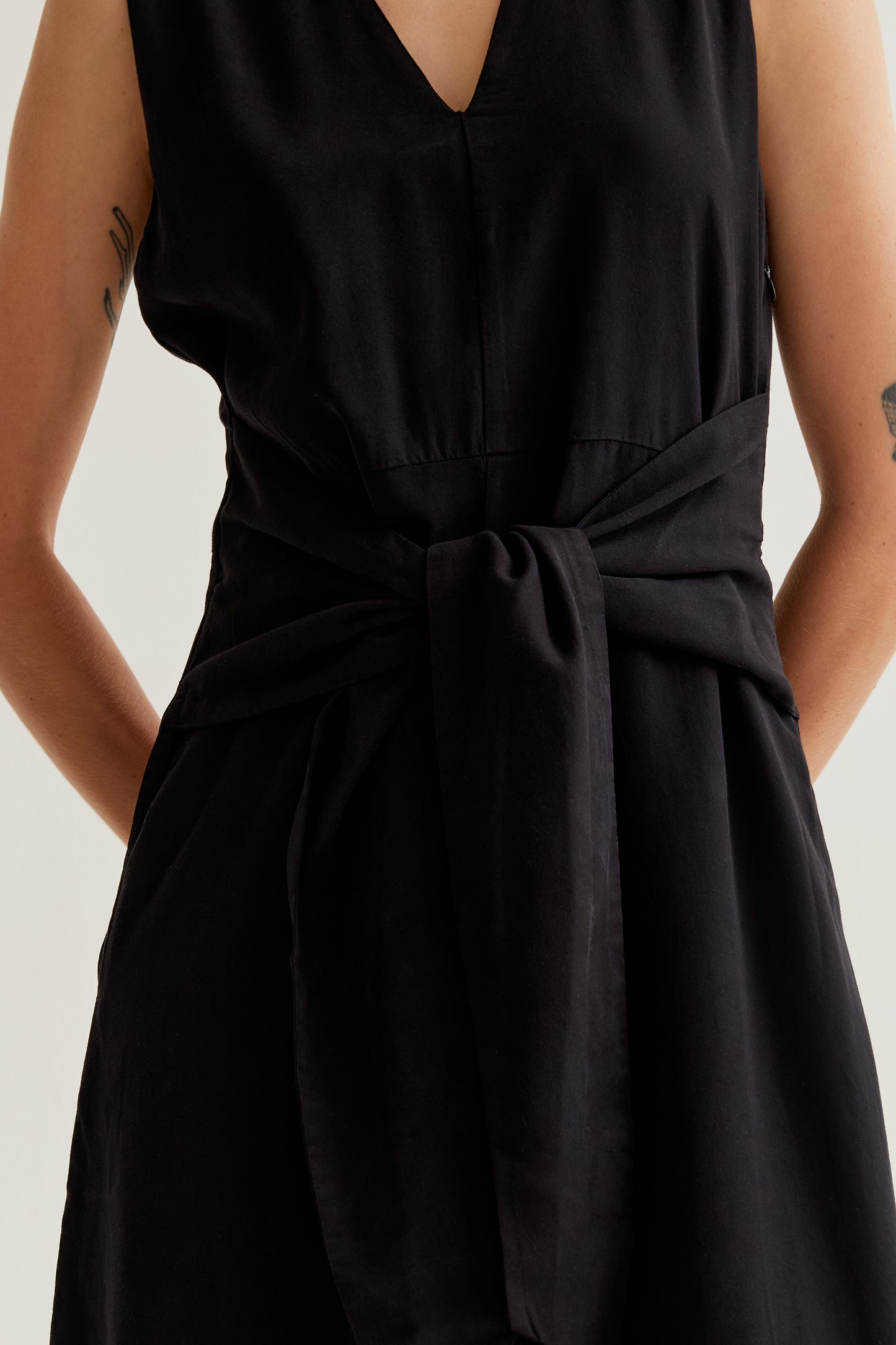 black flowy midi dress