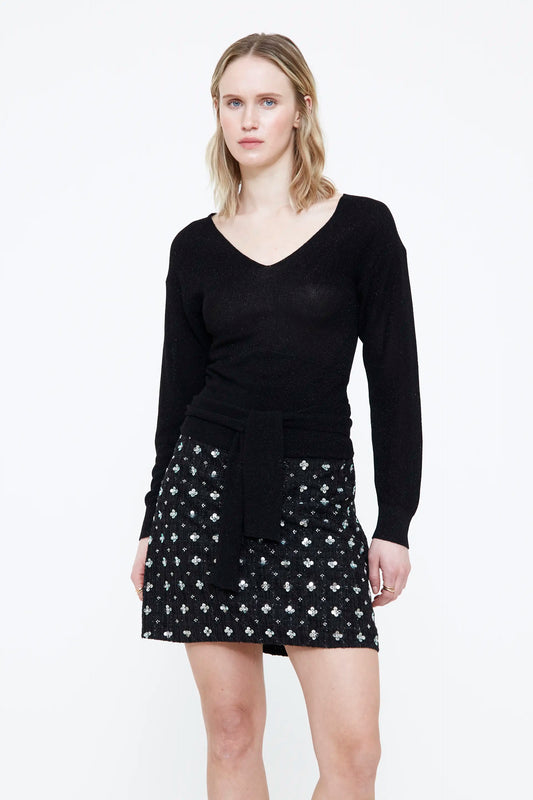 Jersey negro con lazada
