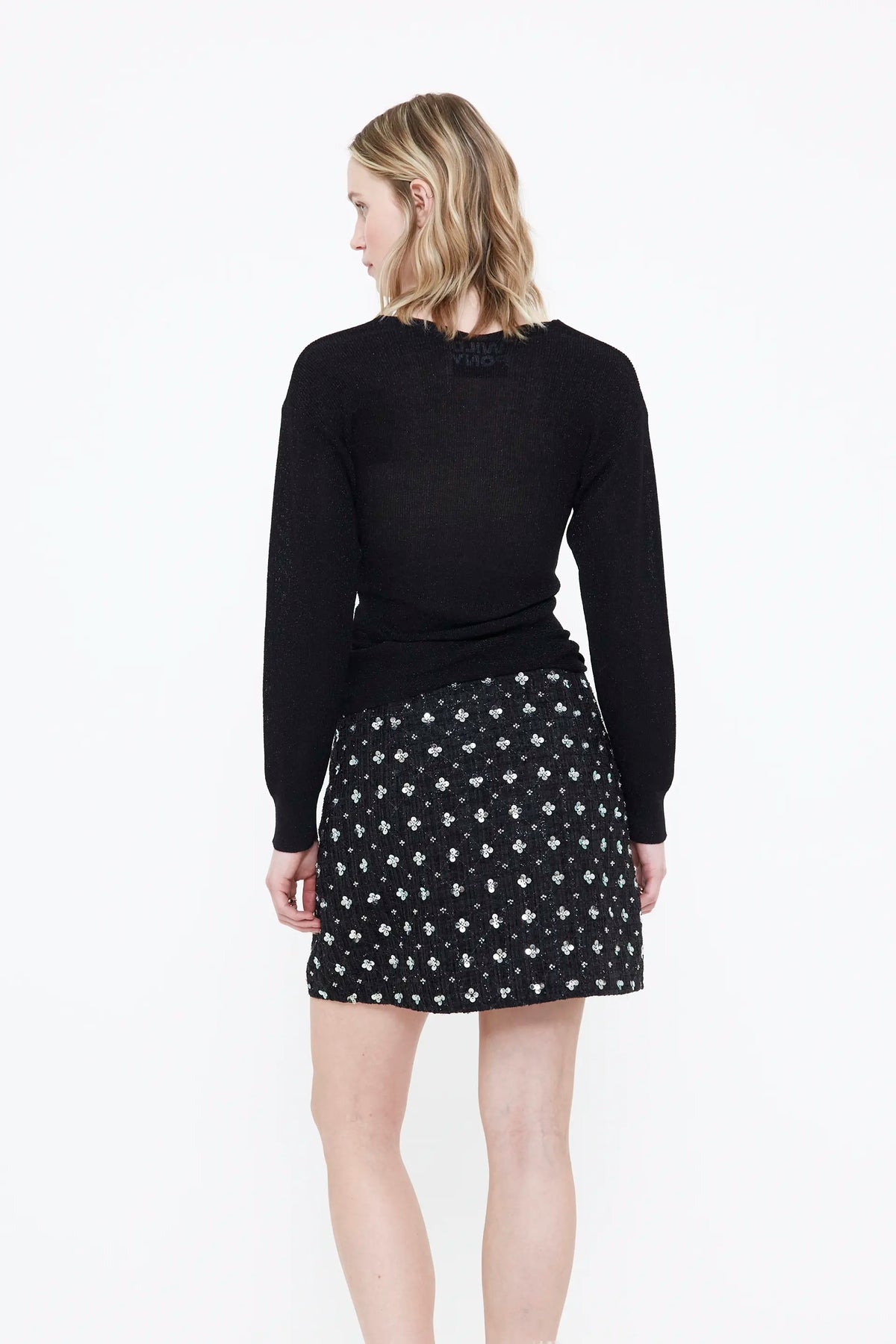 Jersey negro con lazada