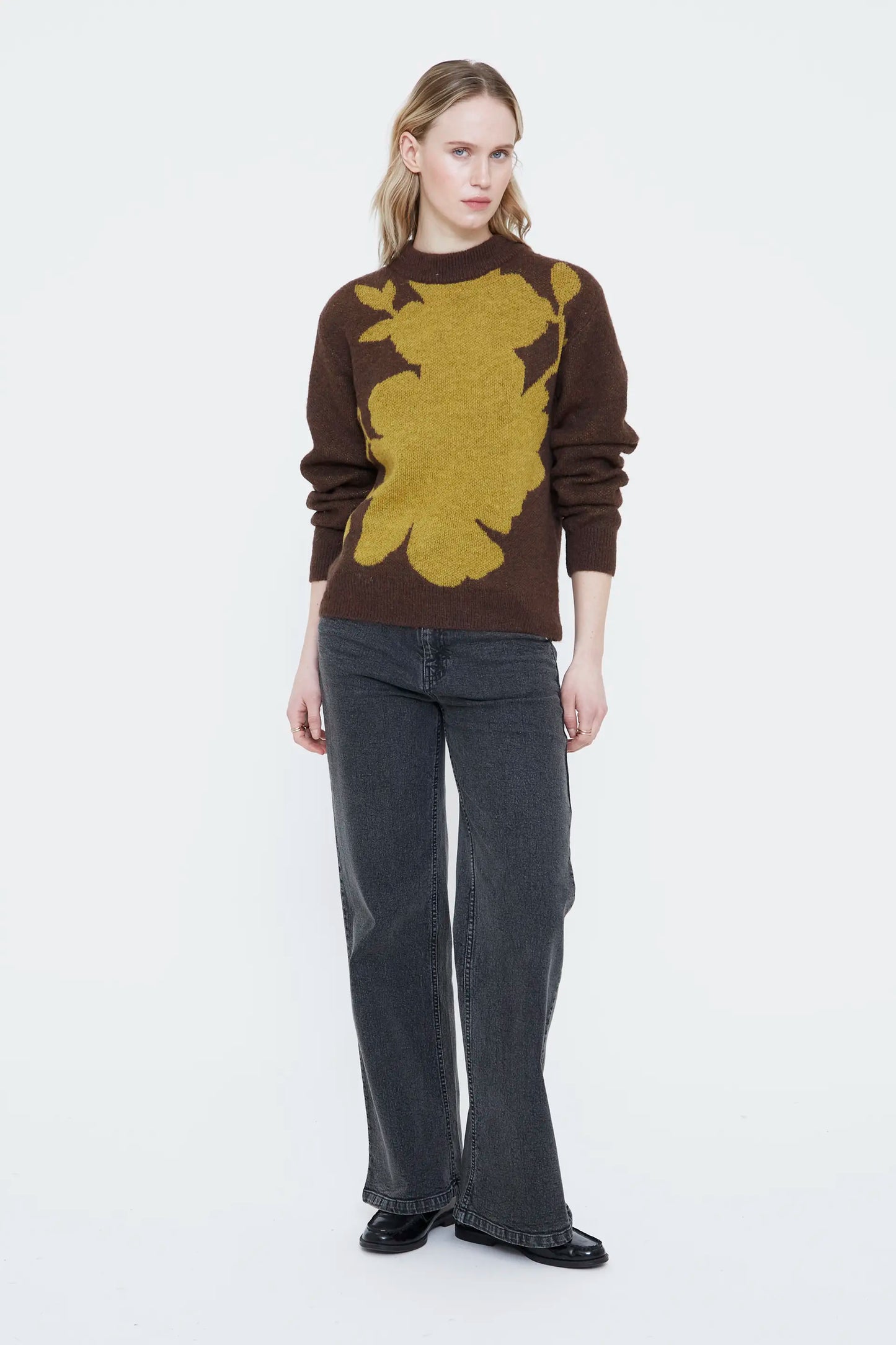 Brown jersey with orange floral print
