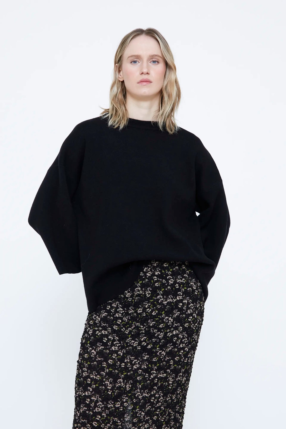 Basic black jersey