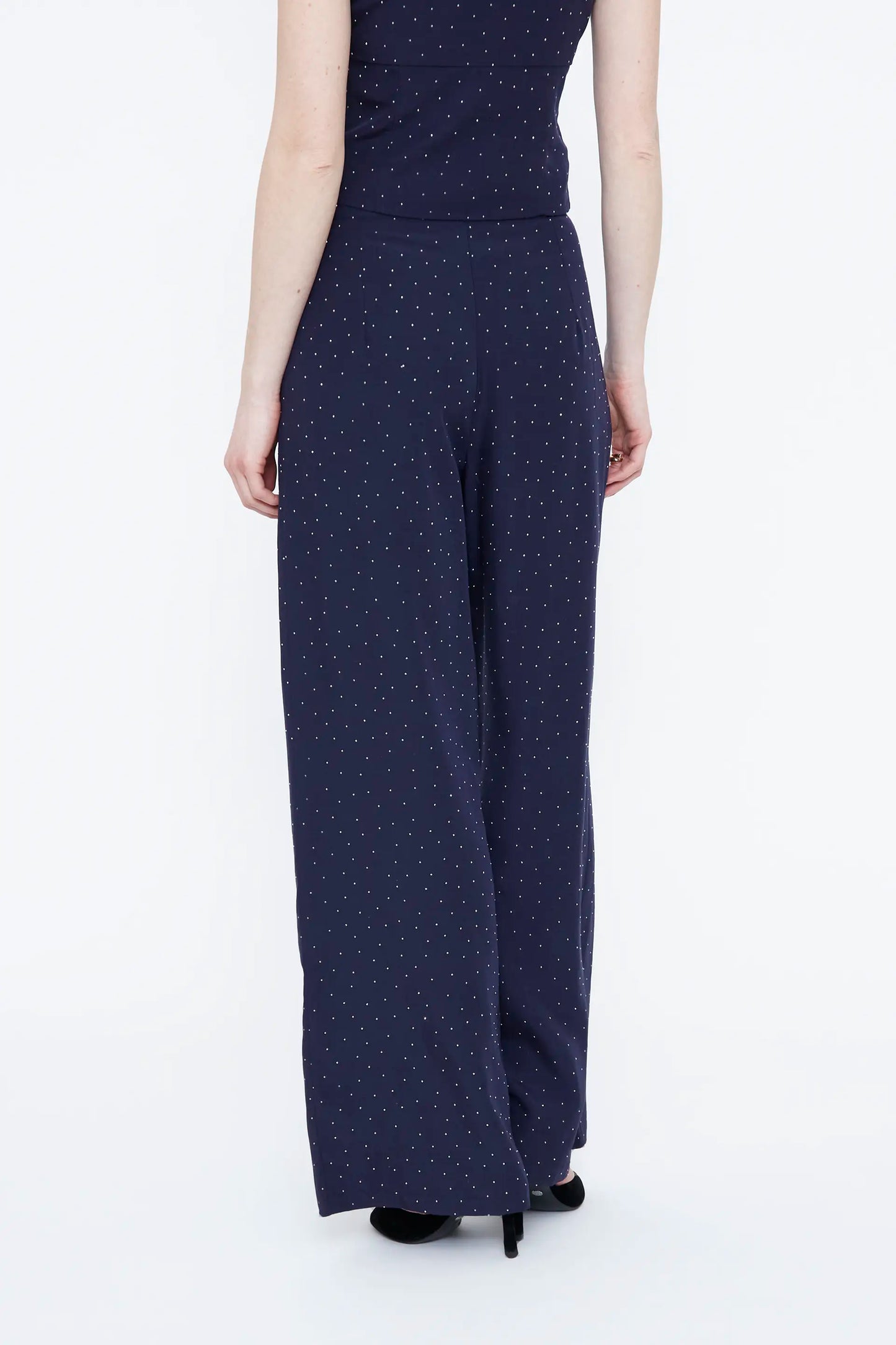 Pantalón azul marino con apliques