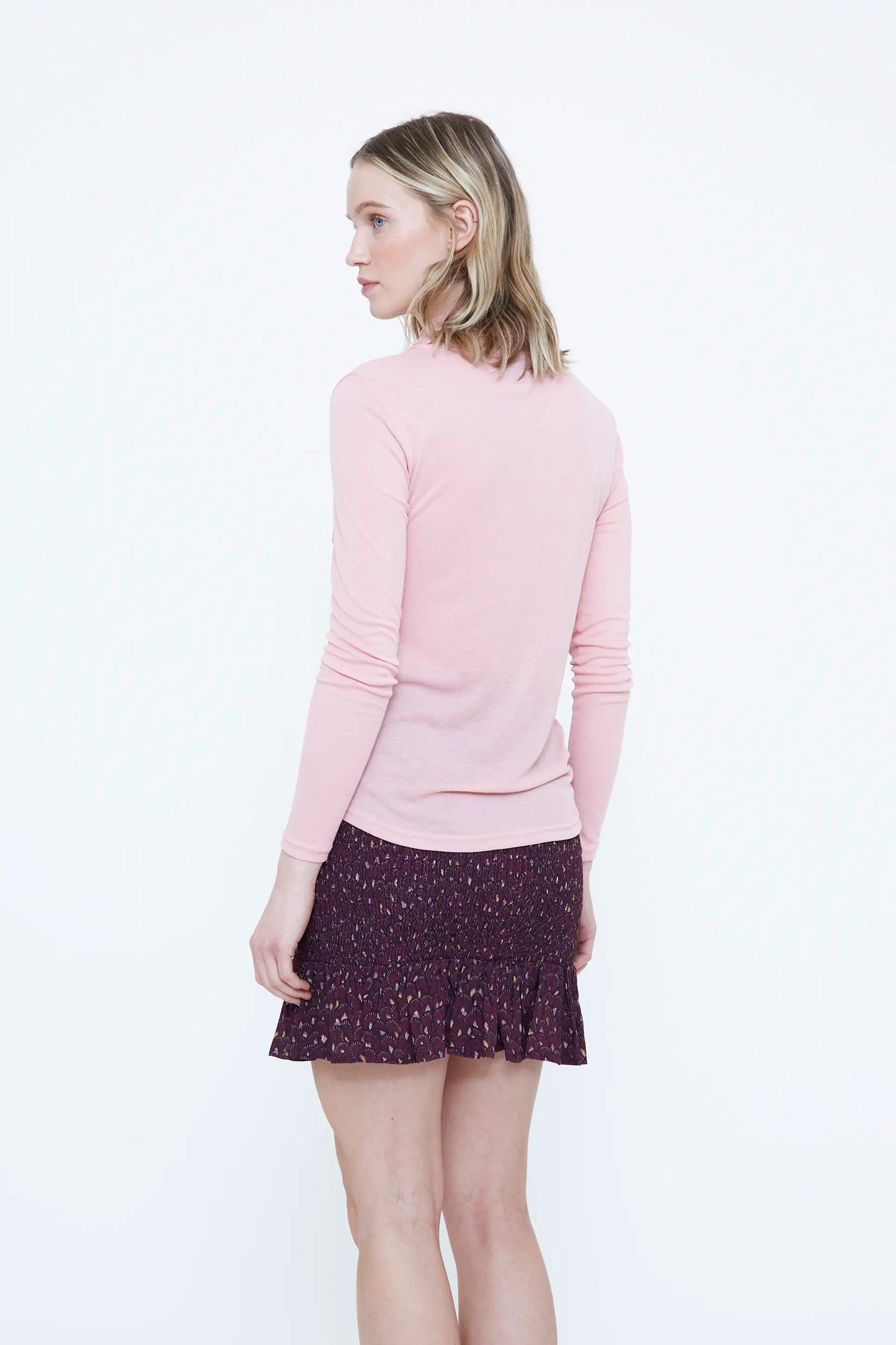 Camiseta rosa con lazada