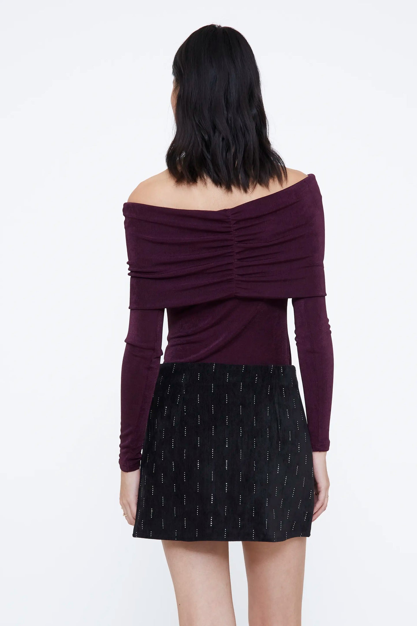 Top cuello barco burdeos