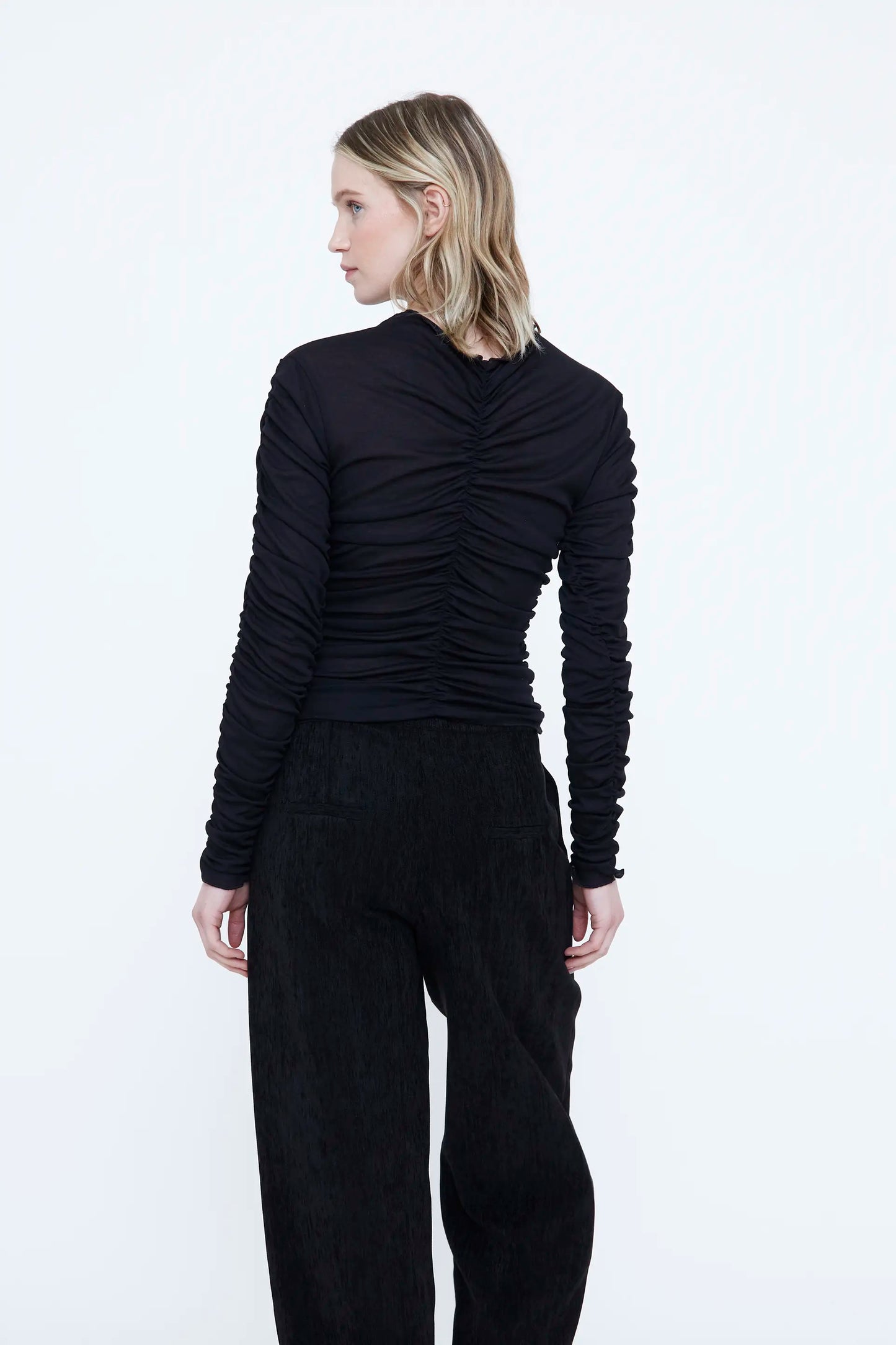 Black ruched long-sleeved T-shirt
