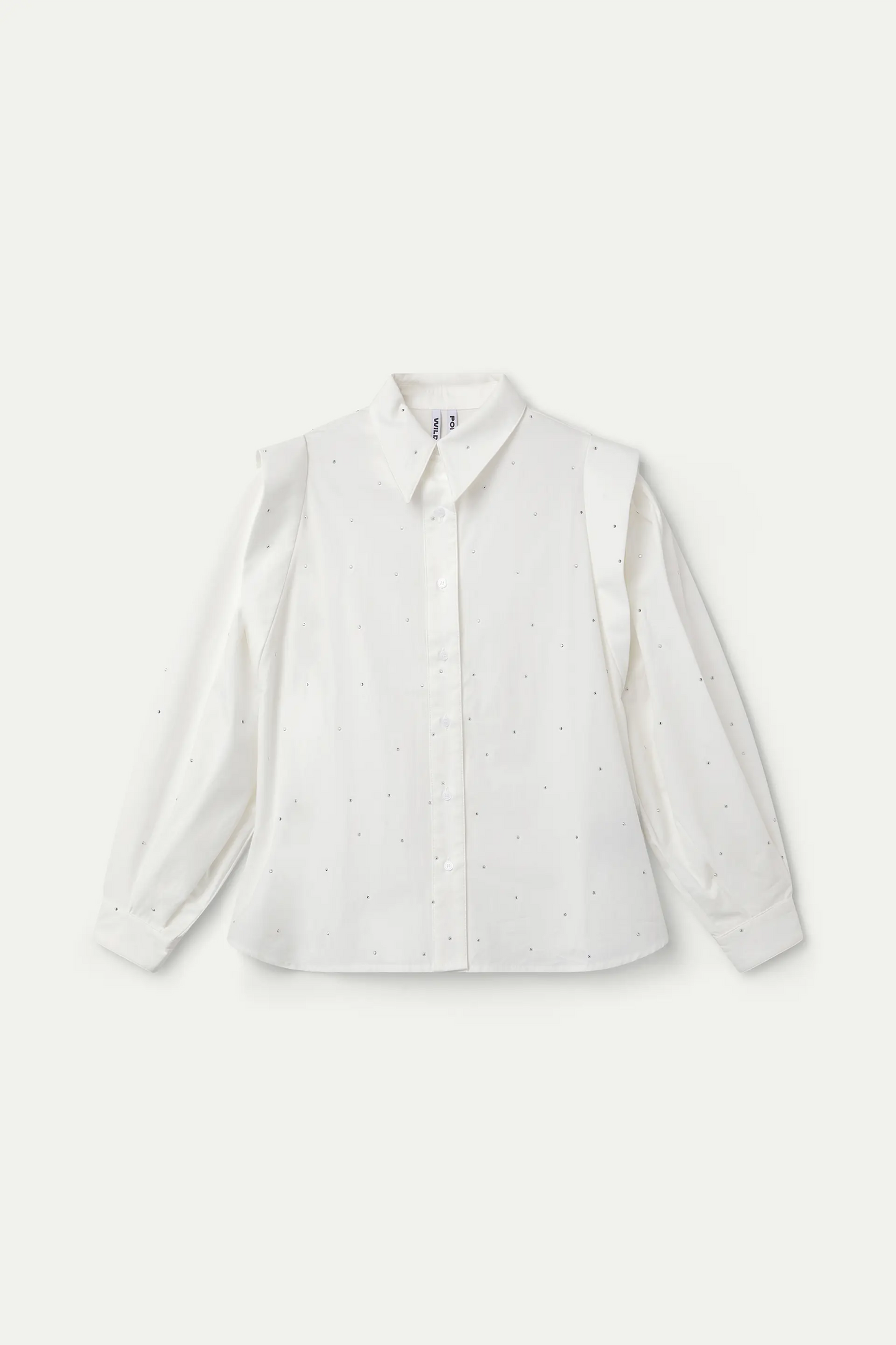 Camisa blanca con detalle de apliques